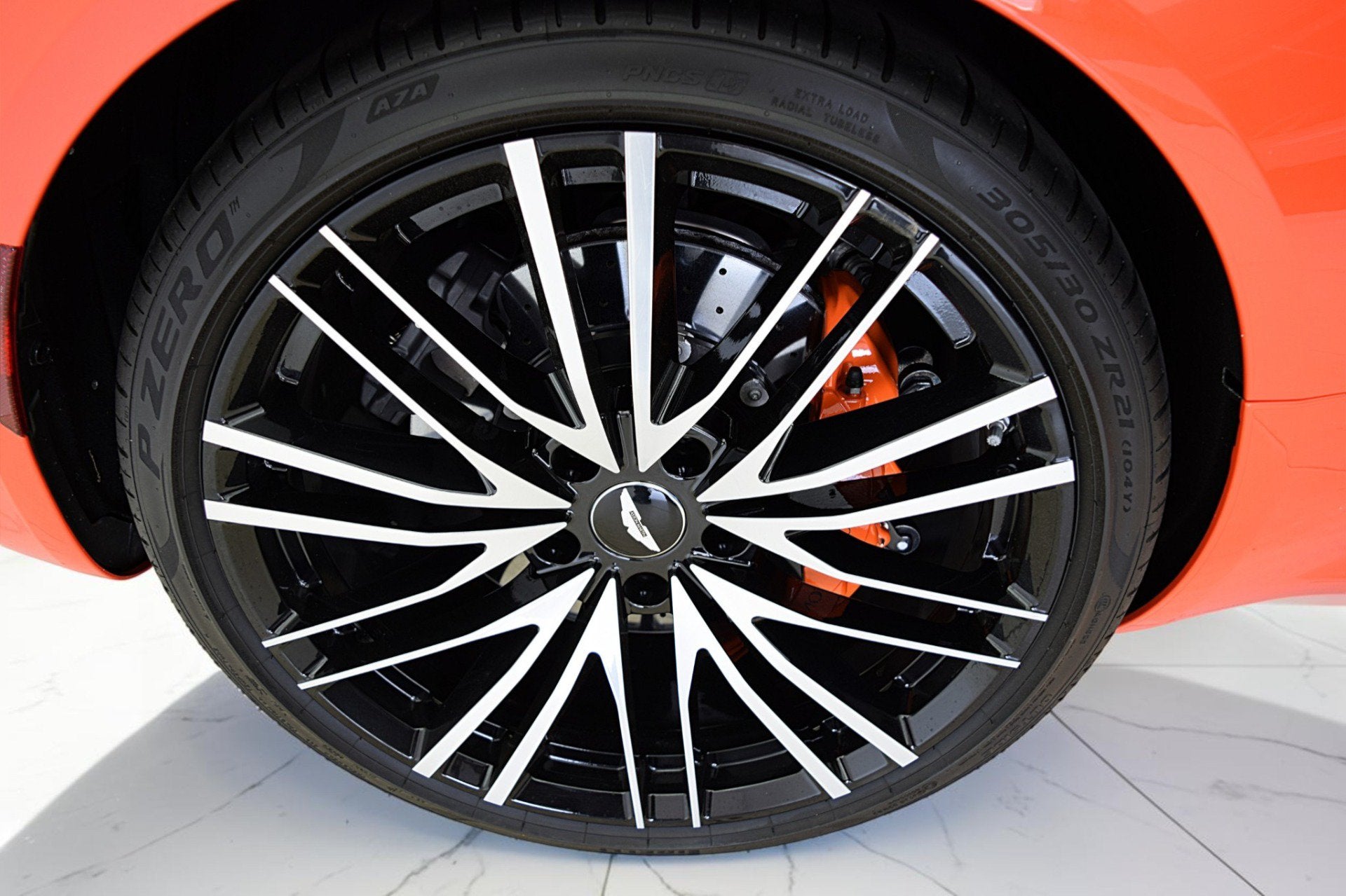 2023 Aston Martin DBS Volante