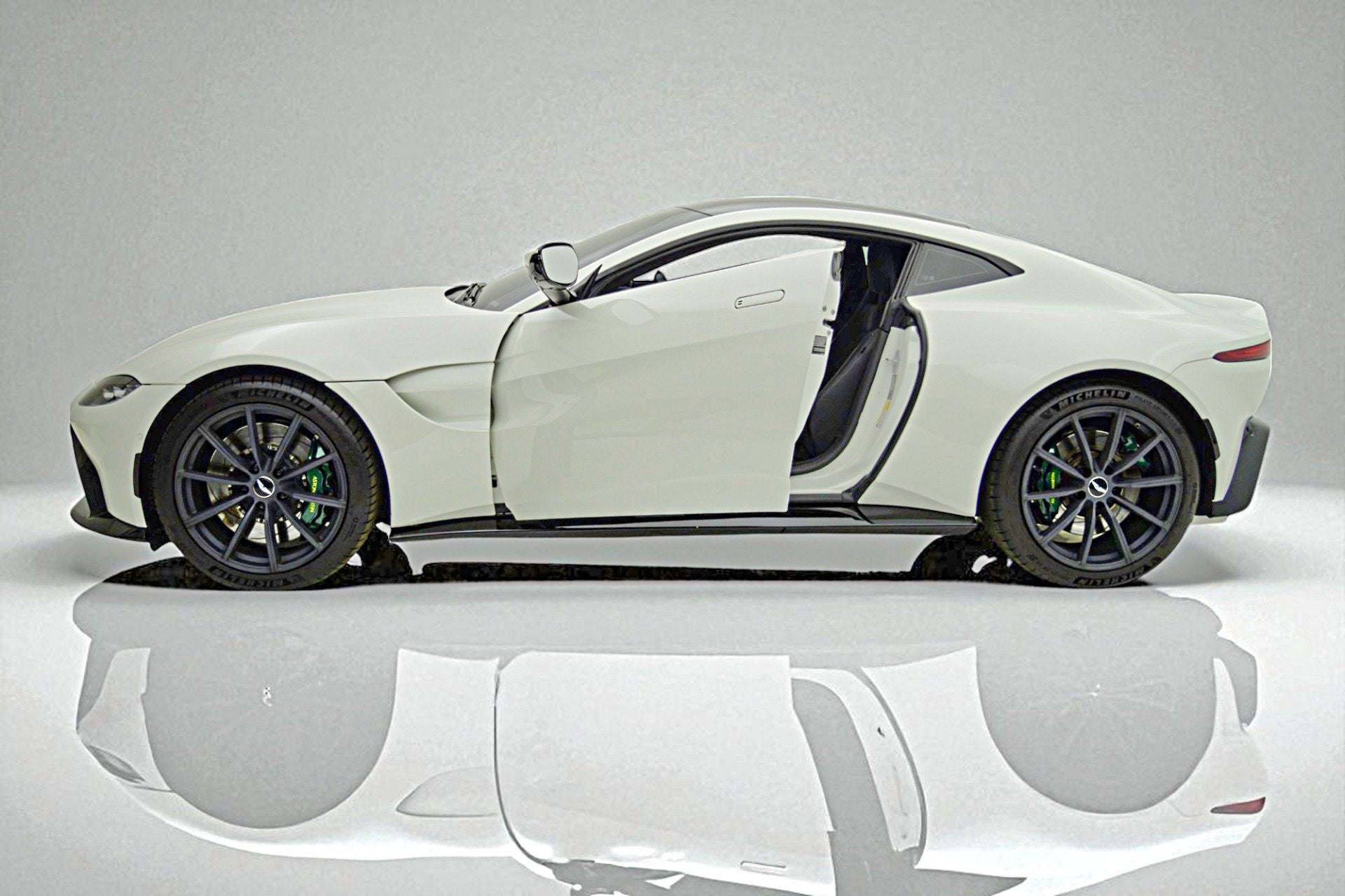2019 Aston Martin Vantage Coupe