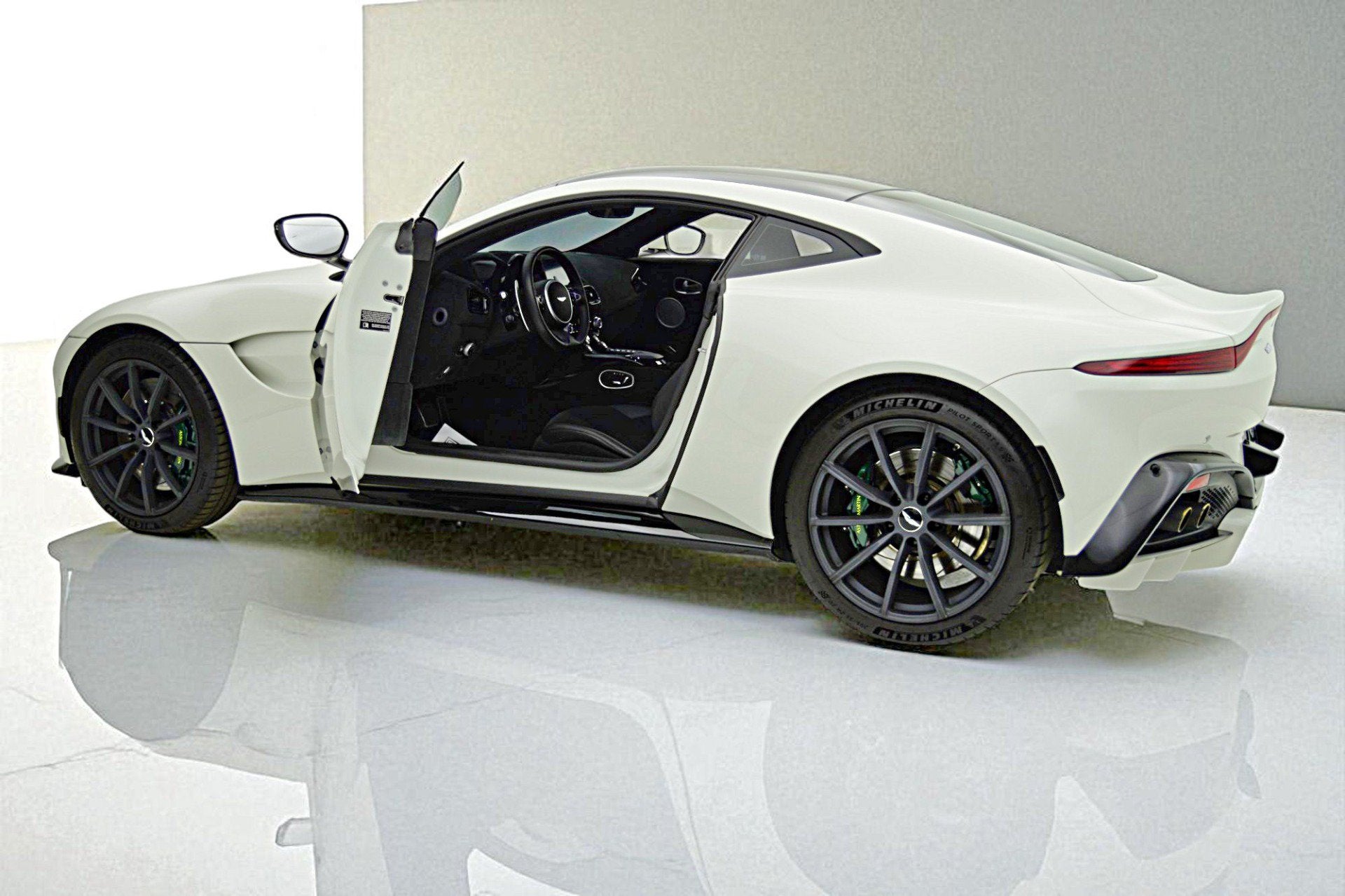 2019 Aston Martin Vantage Coupe