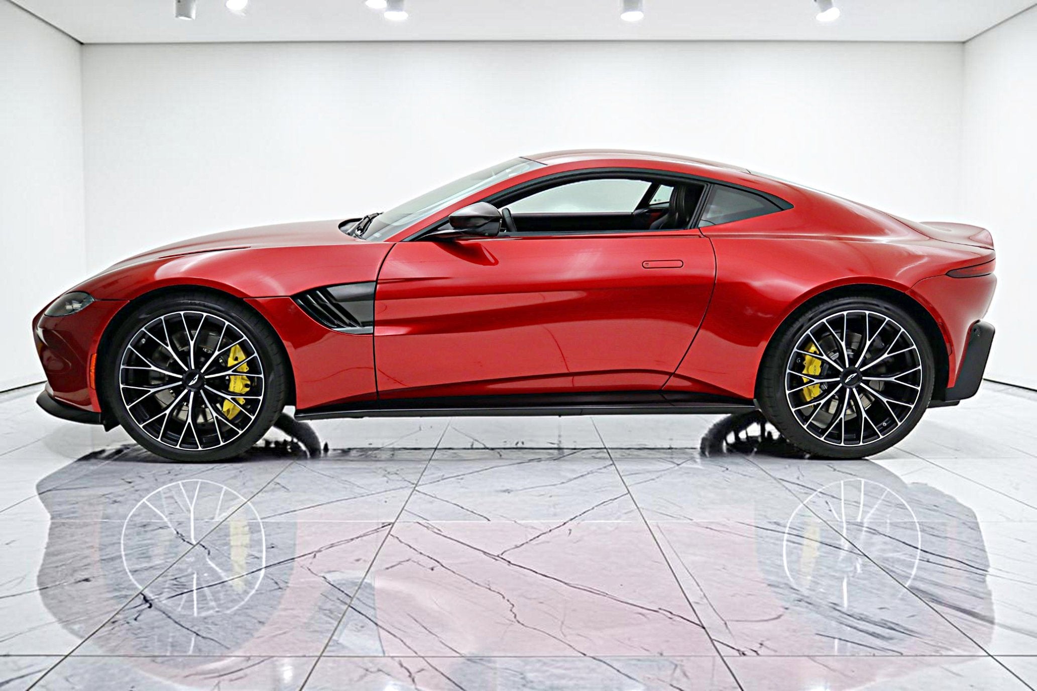 2023 Aston Martin Vantage Coupe