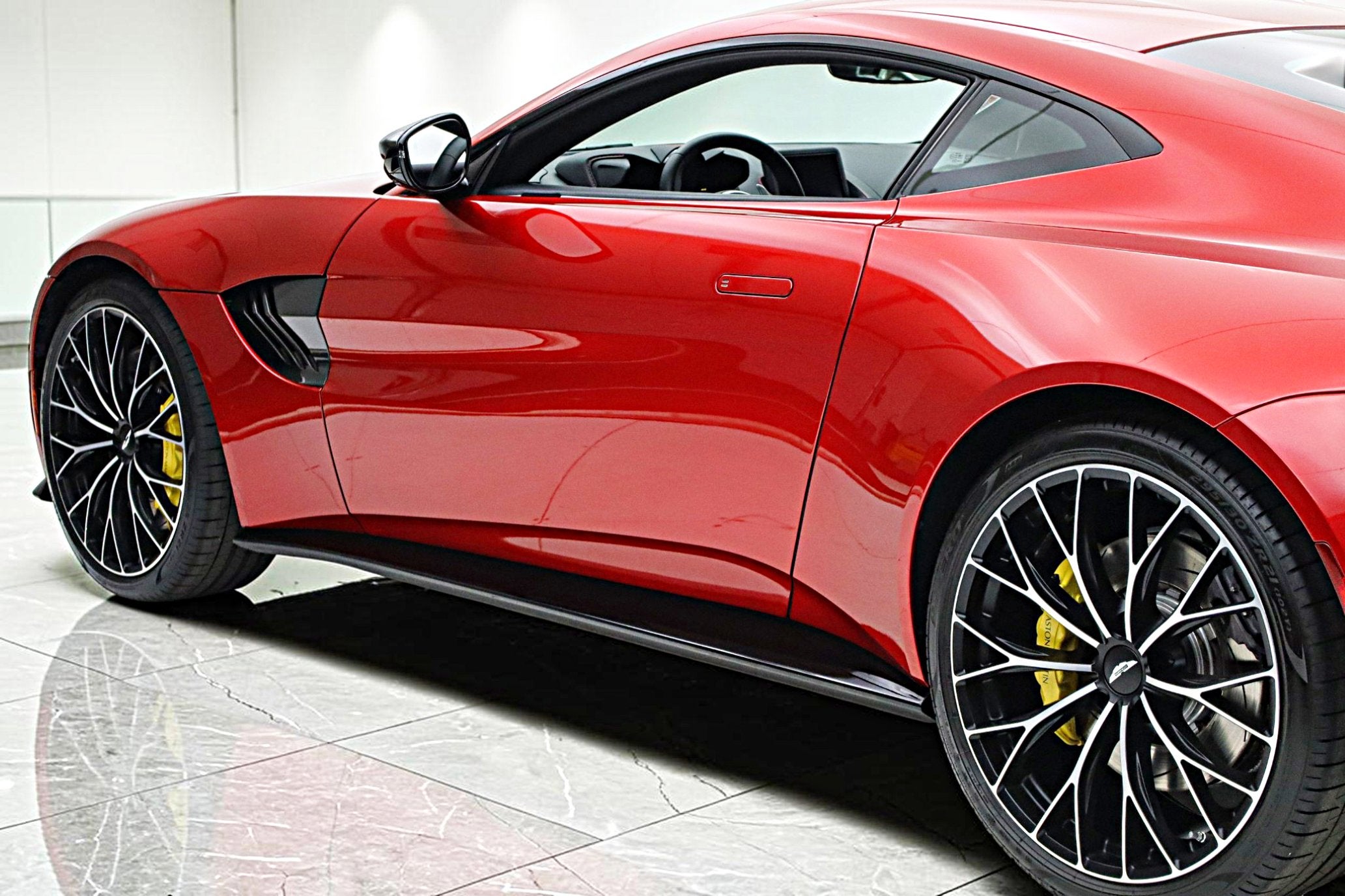 2023 Aston Martin Vantage Coupe