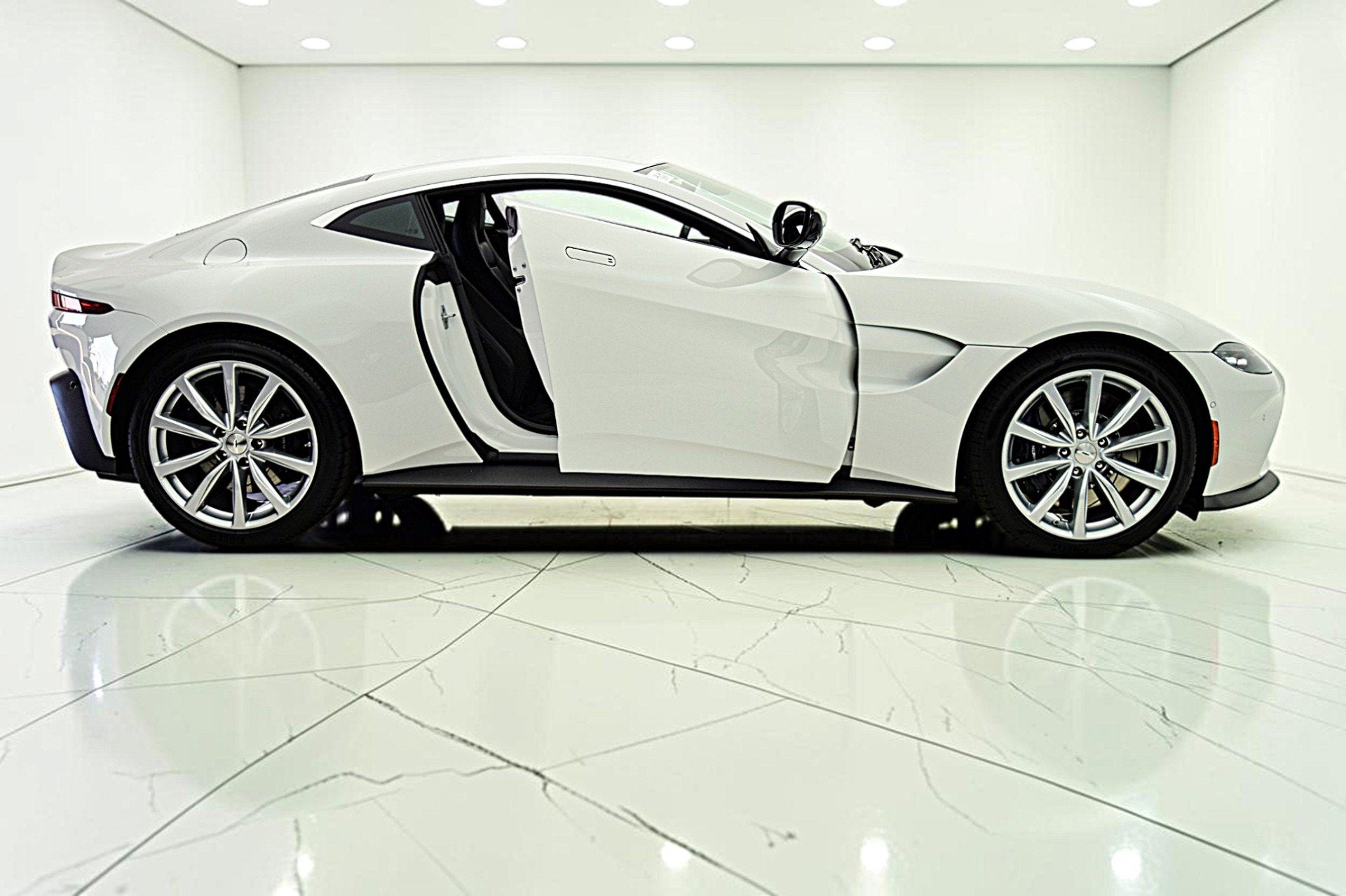 2023 Aston Martin Vantage Coupe