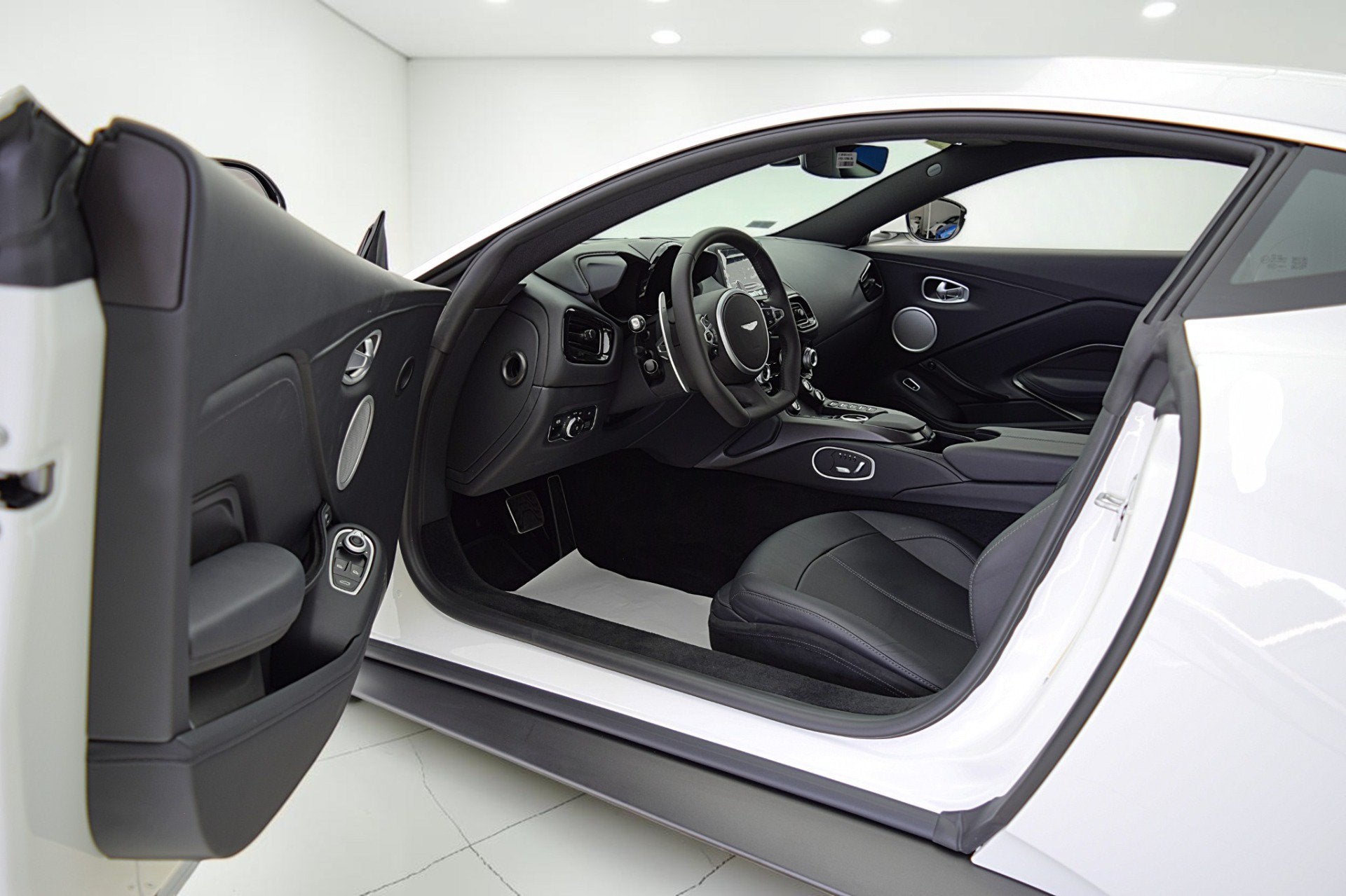 2023 Aston Martin Vantage Coupe