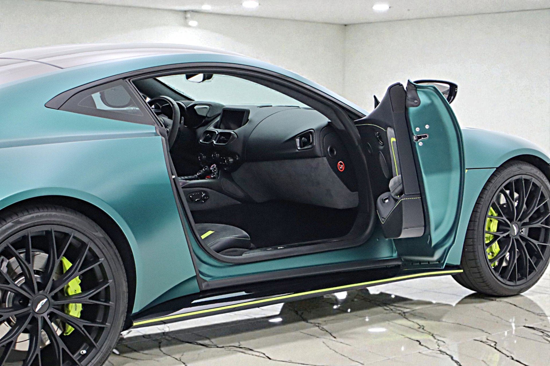 2023 Aston Martin Vantage F1 EDITION