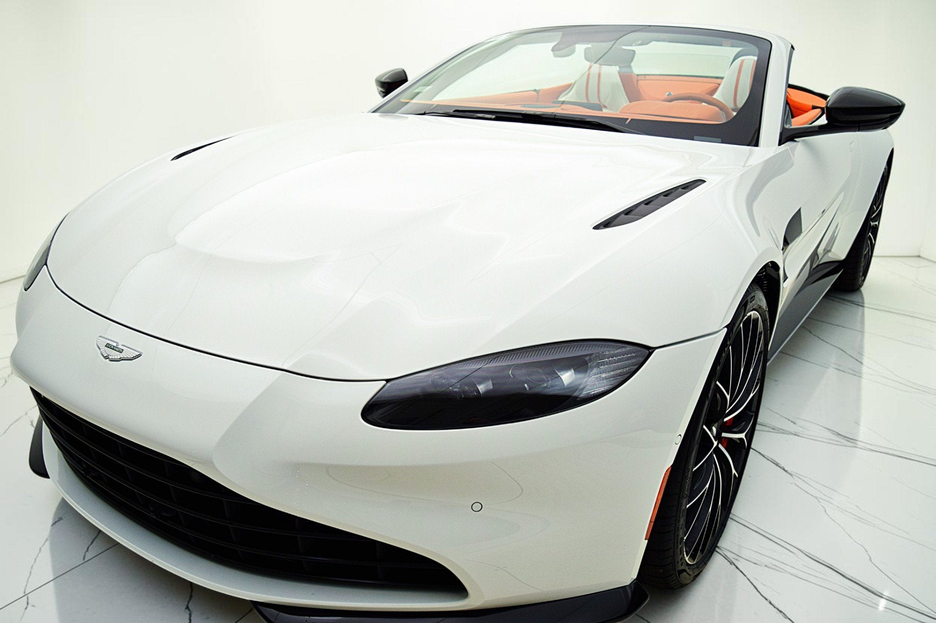 2023 Aston Martin Vantage Roadster
