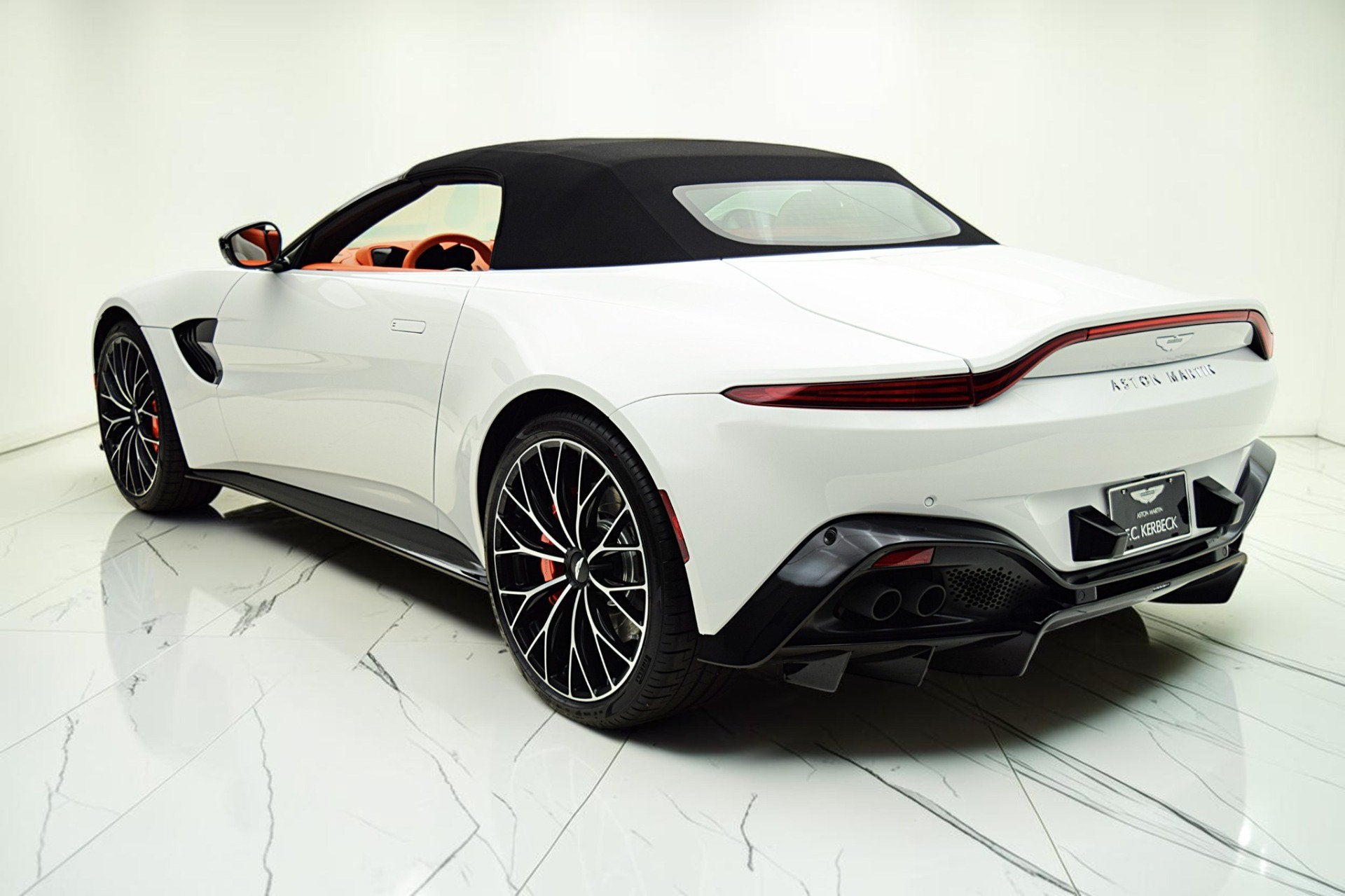 2023 Aston Martin Vantage Roadster