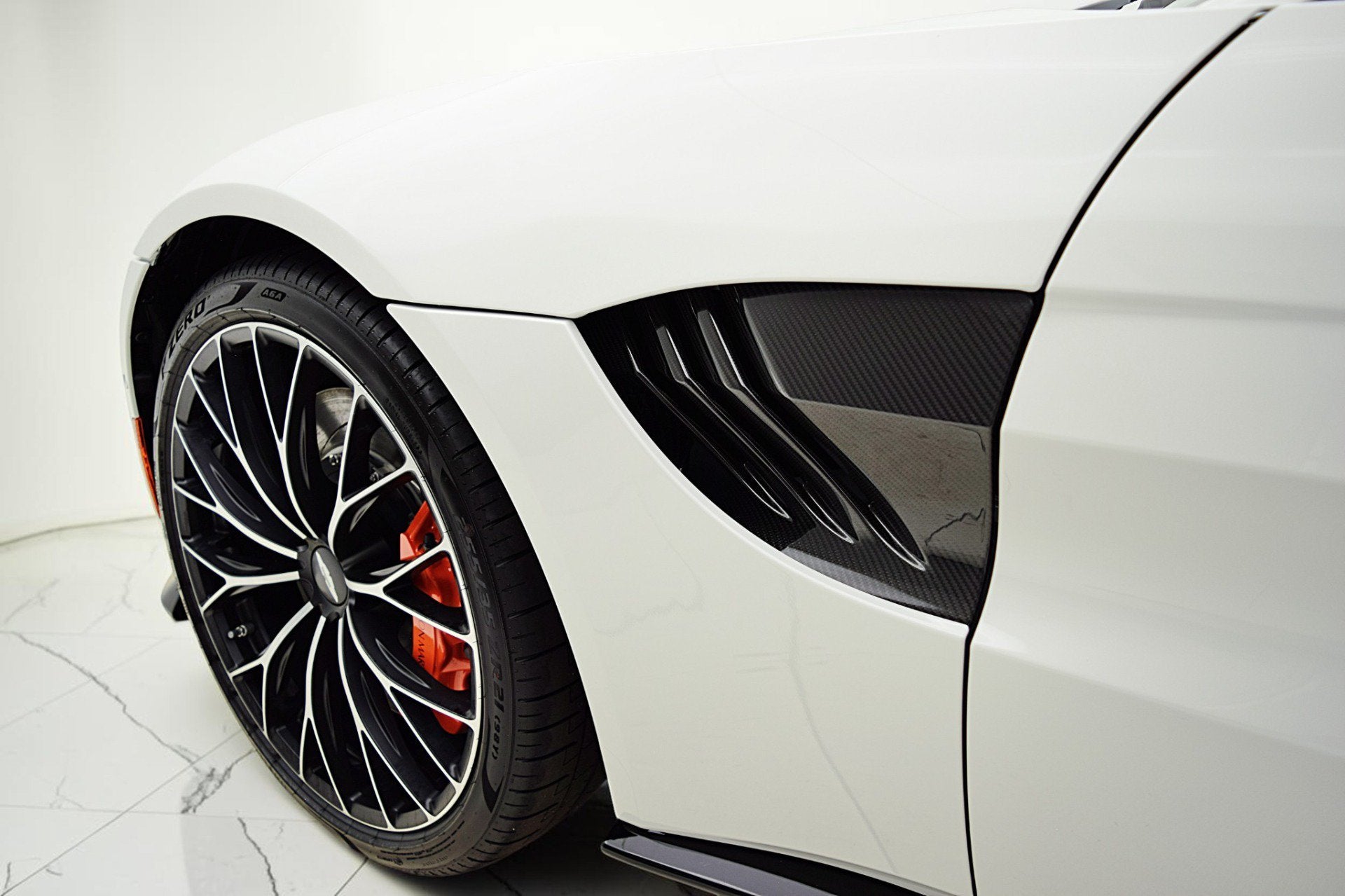 2023 Aston Martin Vantage Roadster