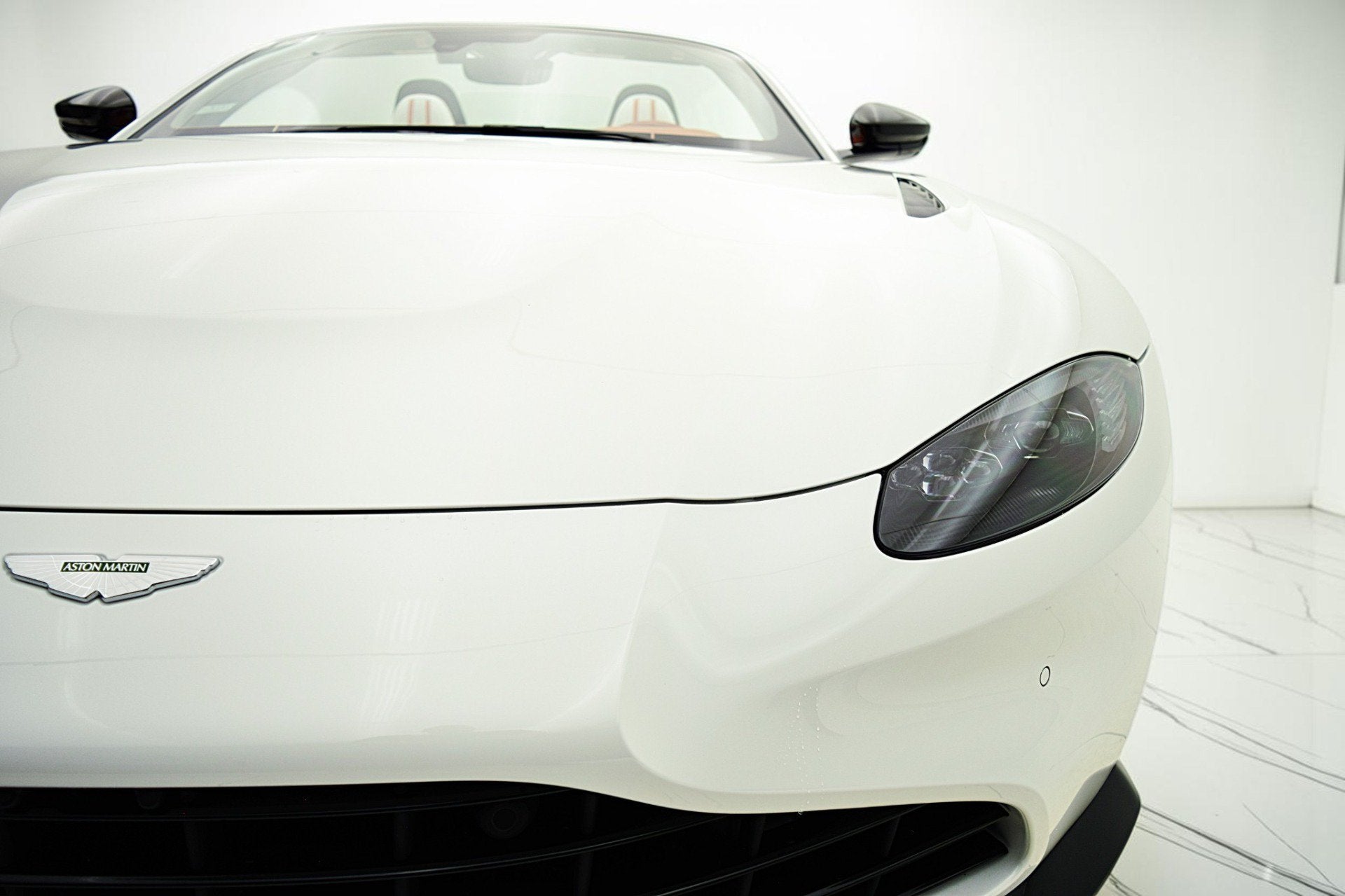 2023 Aston Martin Vantage Roadster