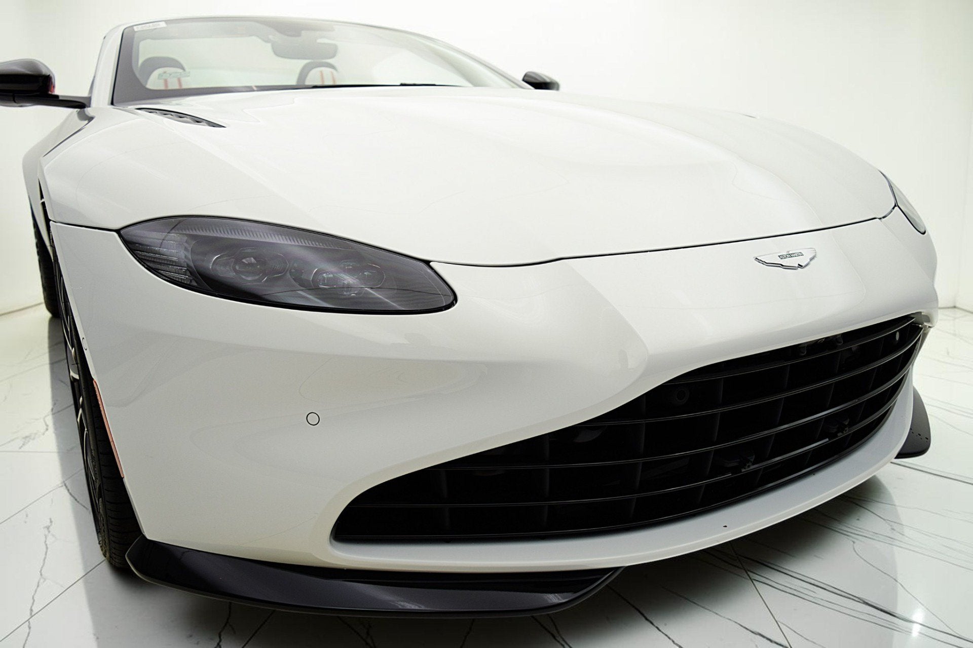 2023 Aston Martin Vantage Roadster