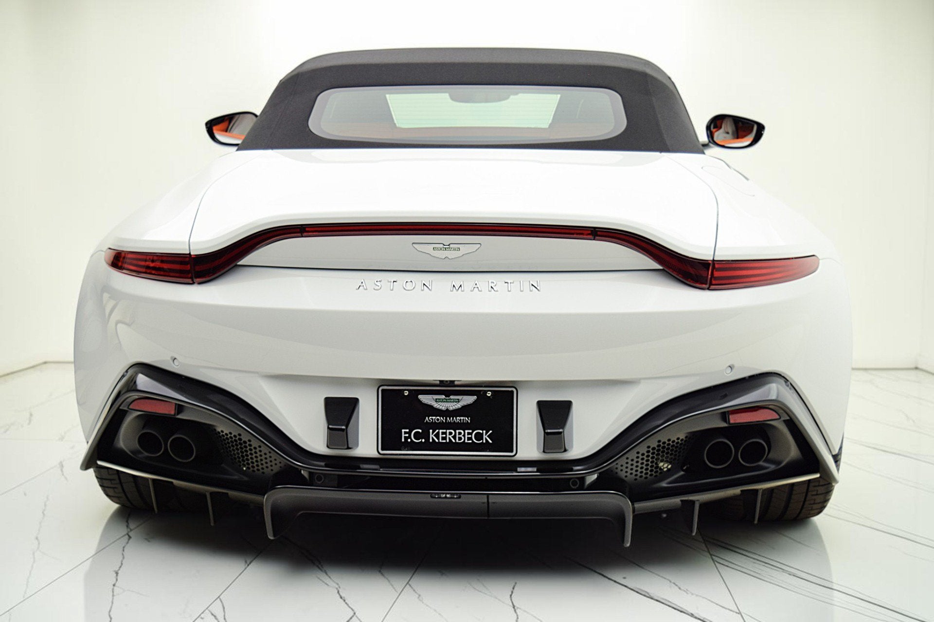 2023 Aston Martin Vantage Roadster