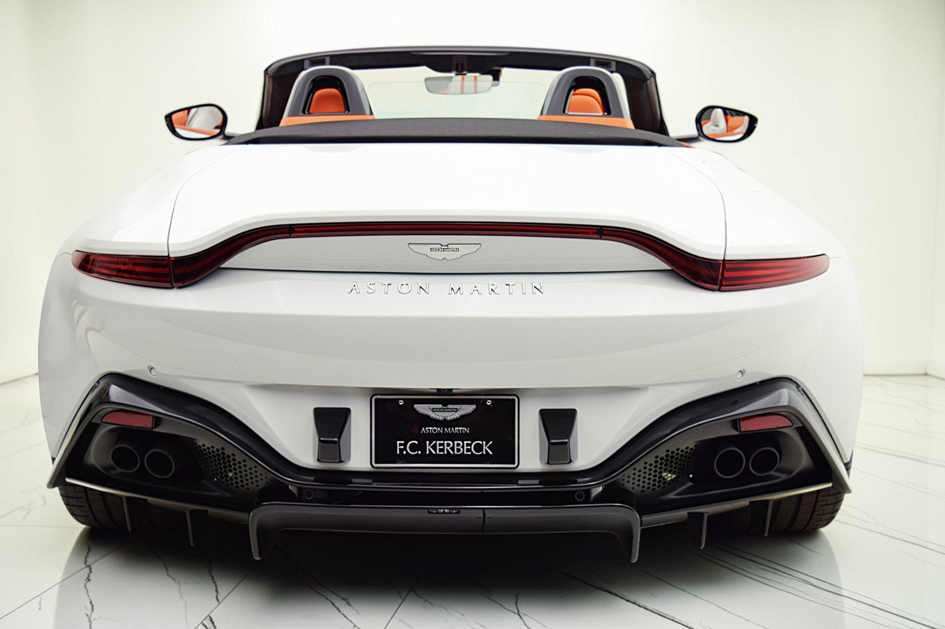 2023 Aston Martin Vantage Roadster