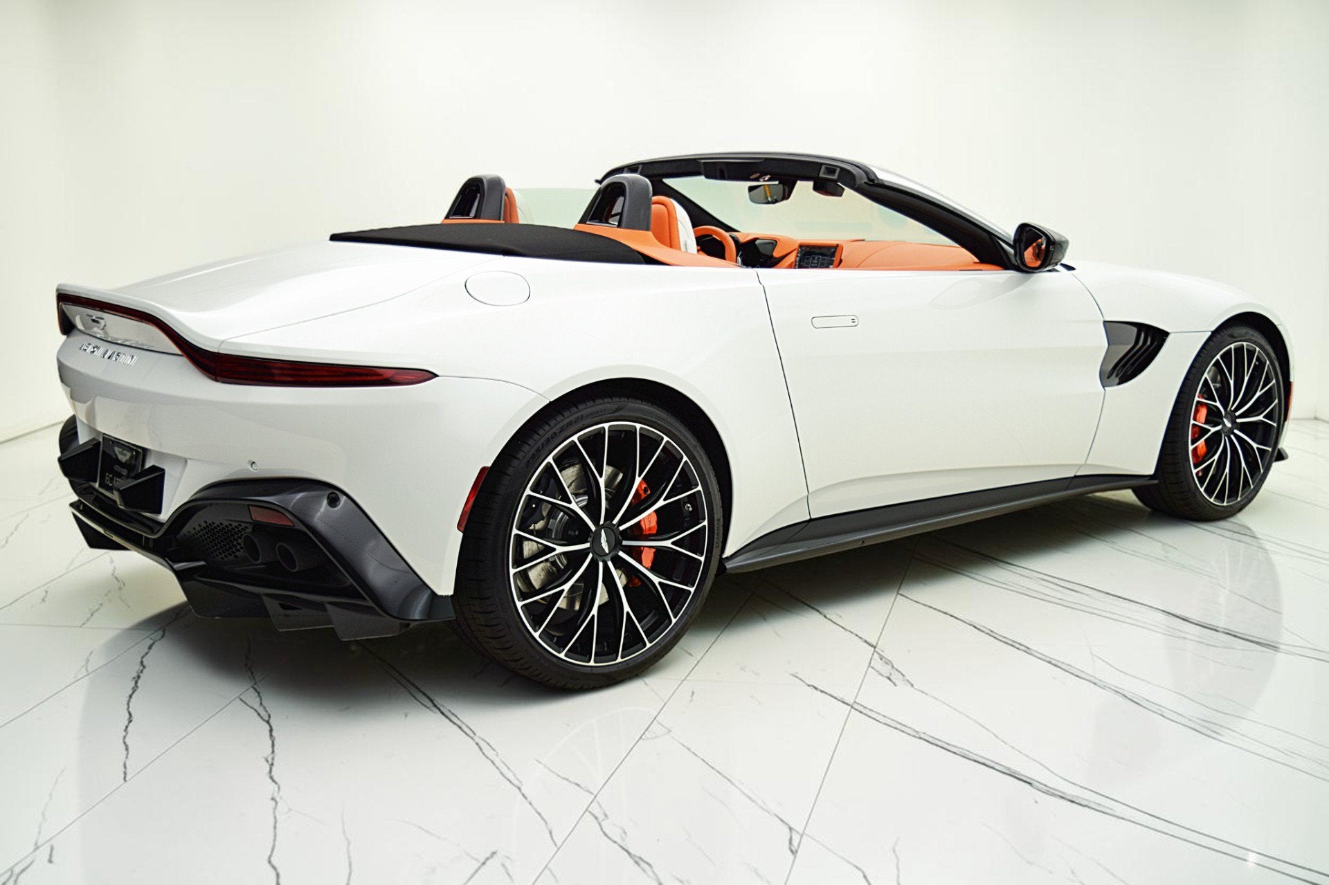 2023 Aston Martin Vantage Roadster