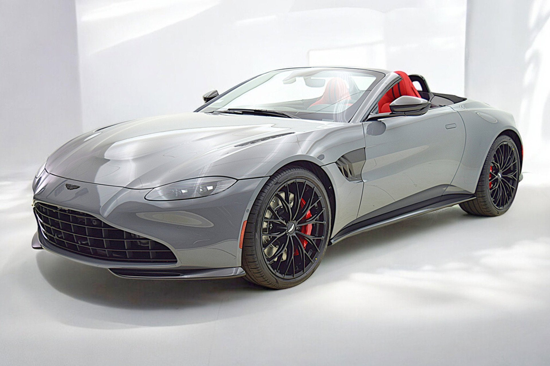 2023 Aston Martin Vantage Roadster
