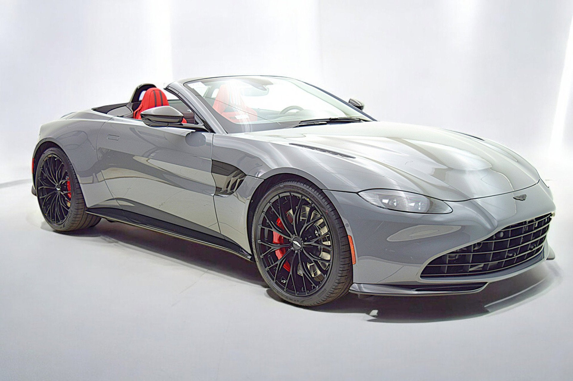 2023 Aston Martin Vantage Roadster