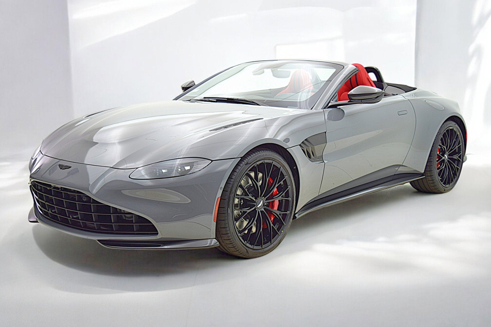 2023 Aston Martin Vantage Roadster
