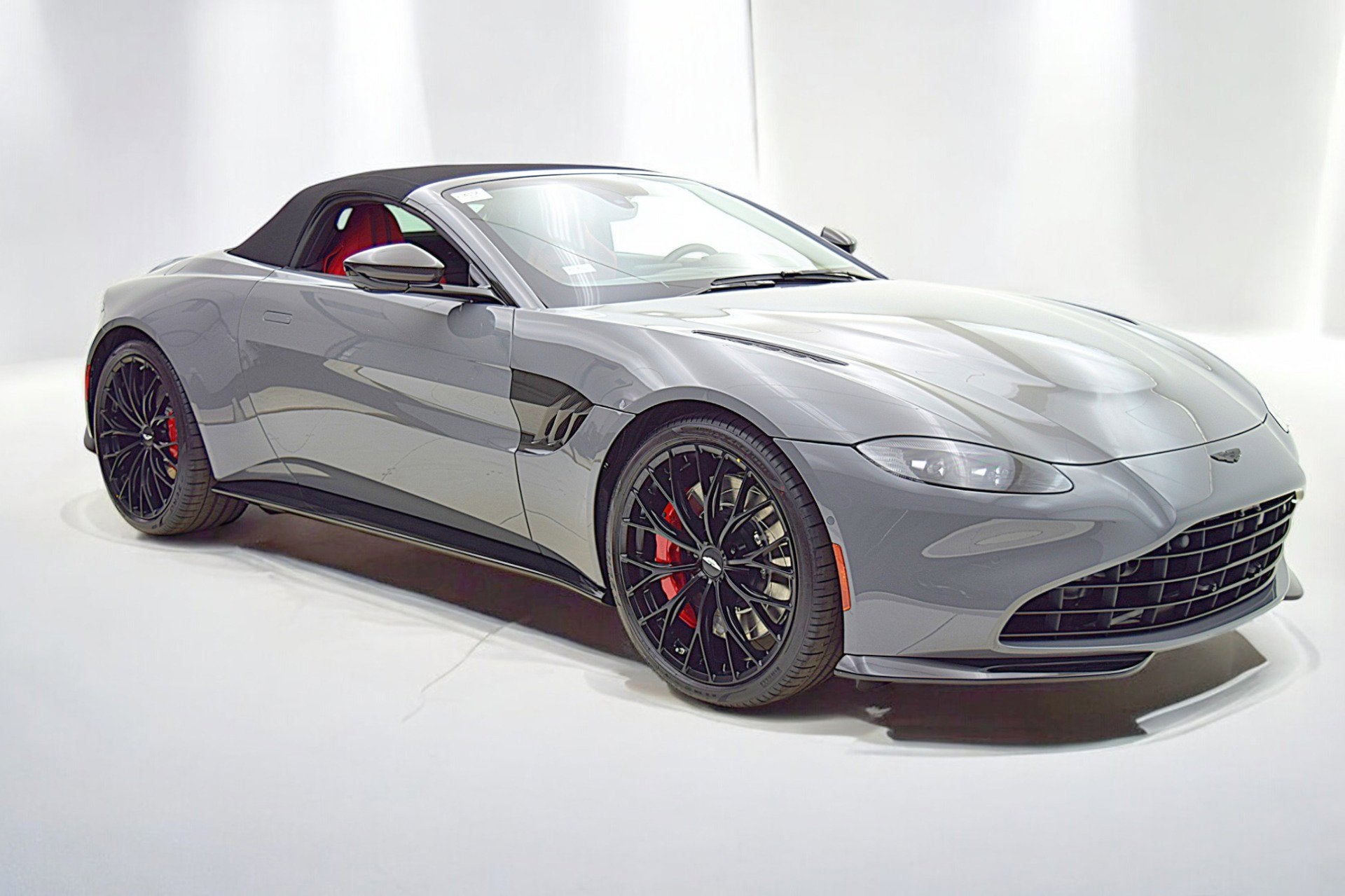 2023 Aston Martin Vantage Roadster