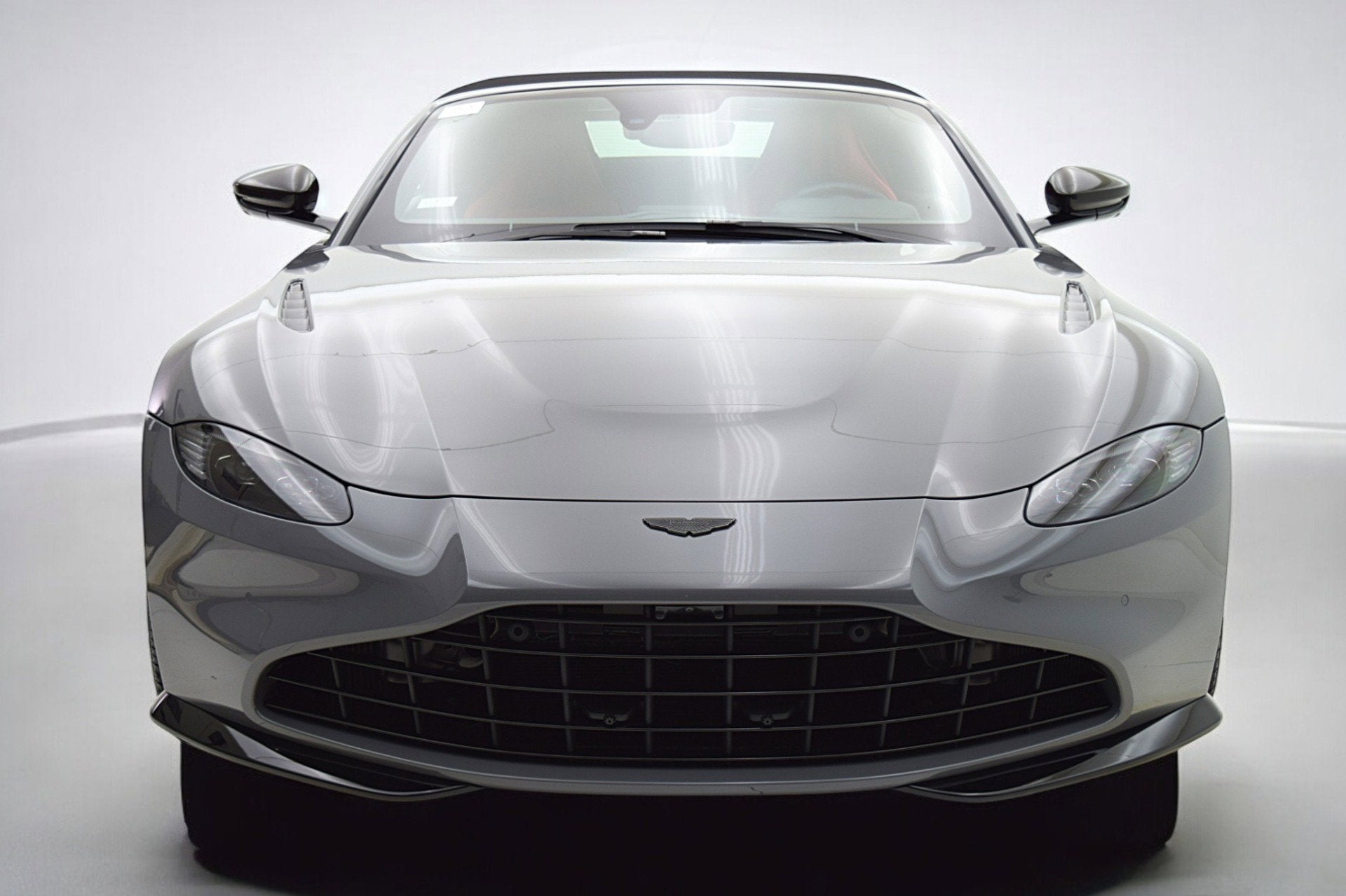 2023 Aston Martin Vantage Roadster