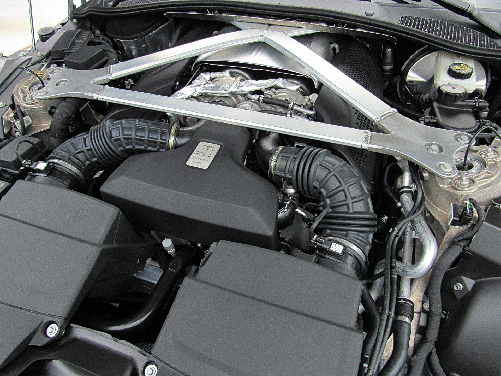 2023 Aston Martin Vantage Roadster