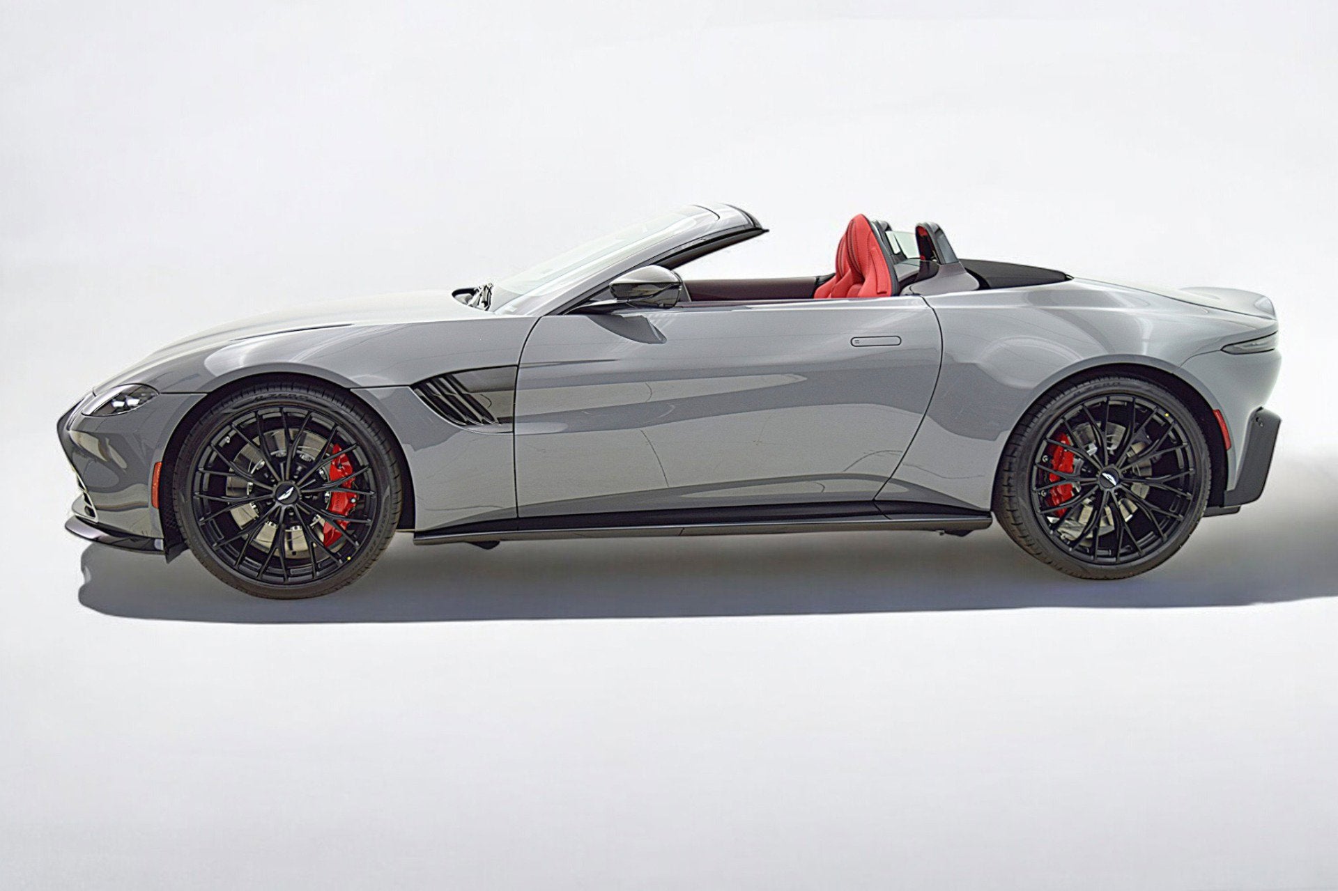 2023 Aston Martin Vantage Roadster