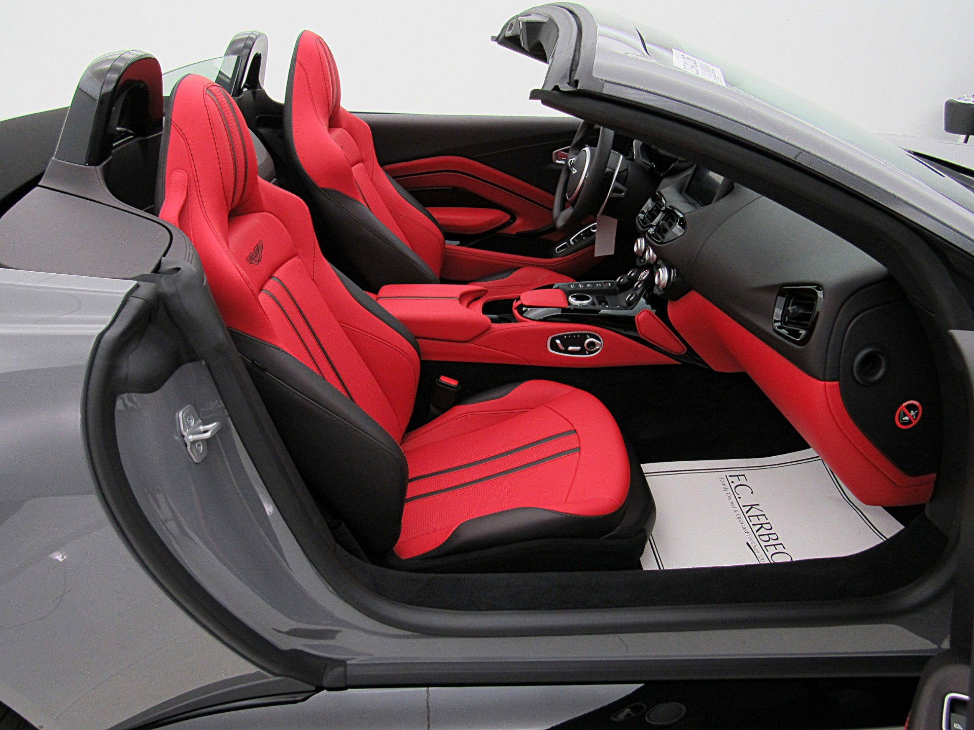 2023 Aston Martin Vantage Roadster