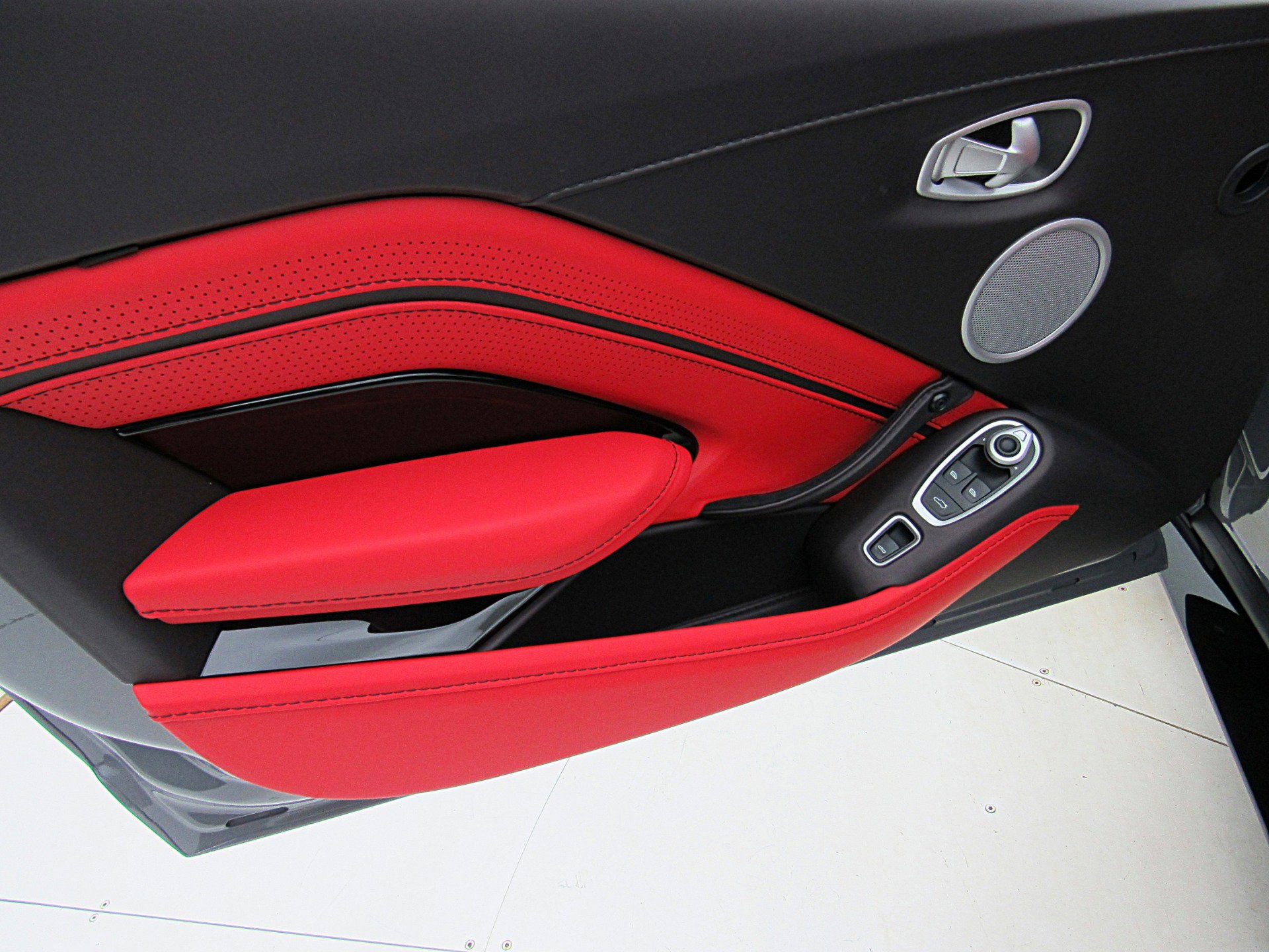 2023 Aston Martin Vantage Roadster