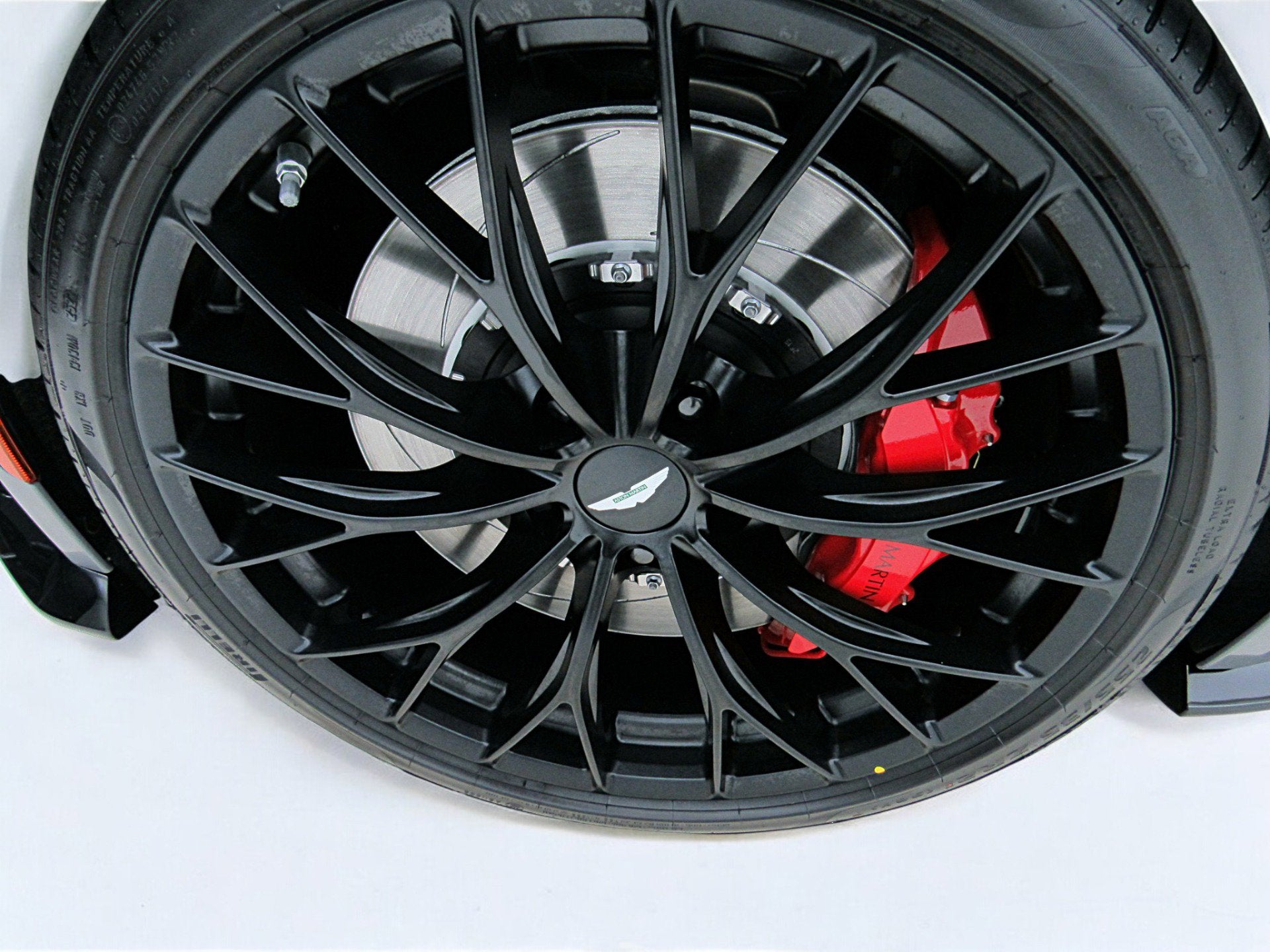 2023 Aston Martin Vantage Roadster