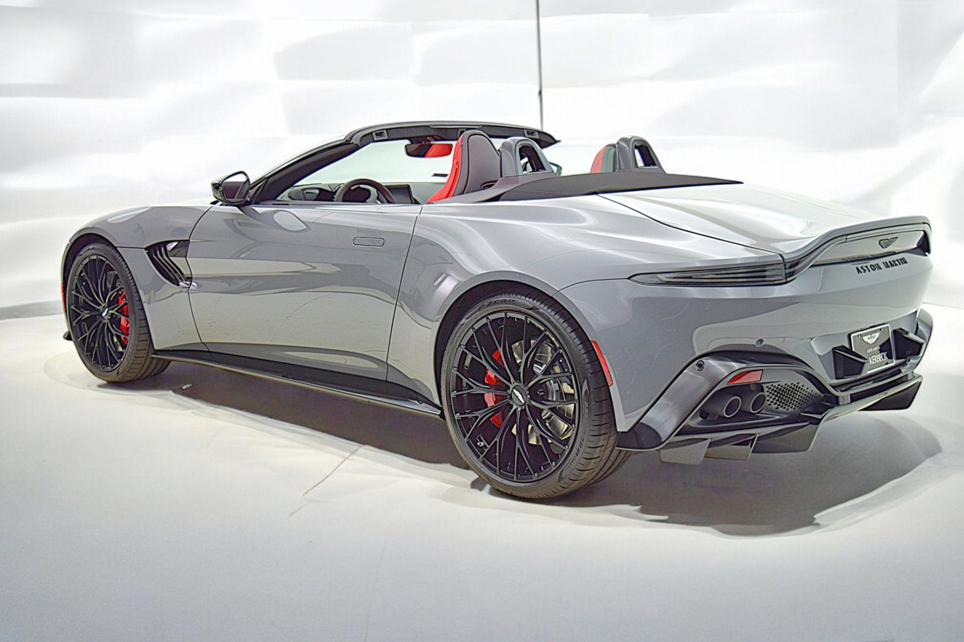 2023 Aston Martin Vantage Roadster