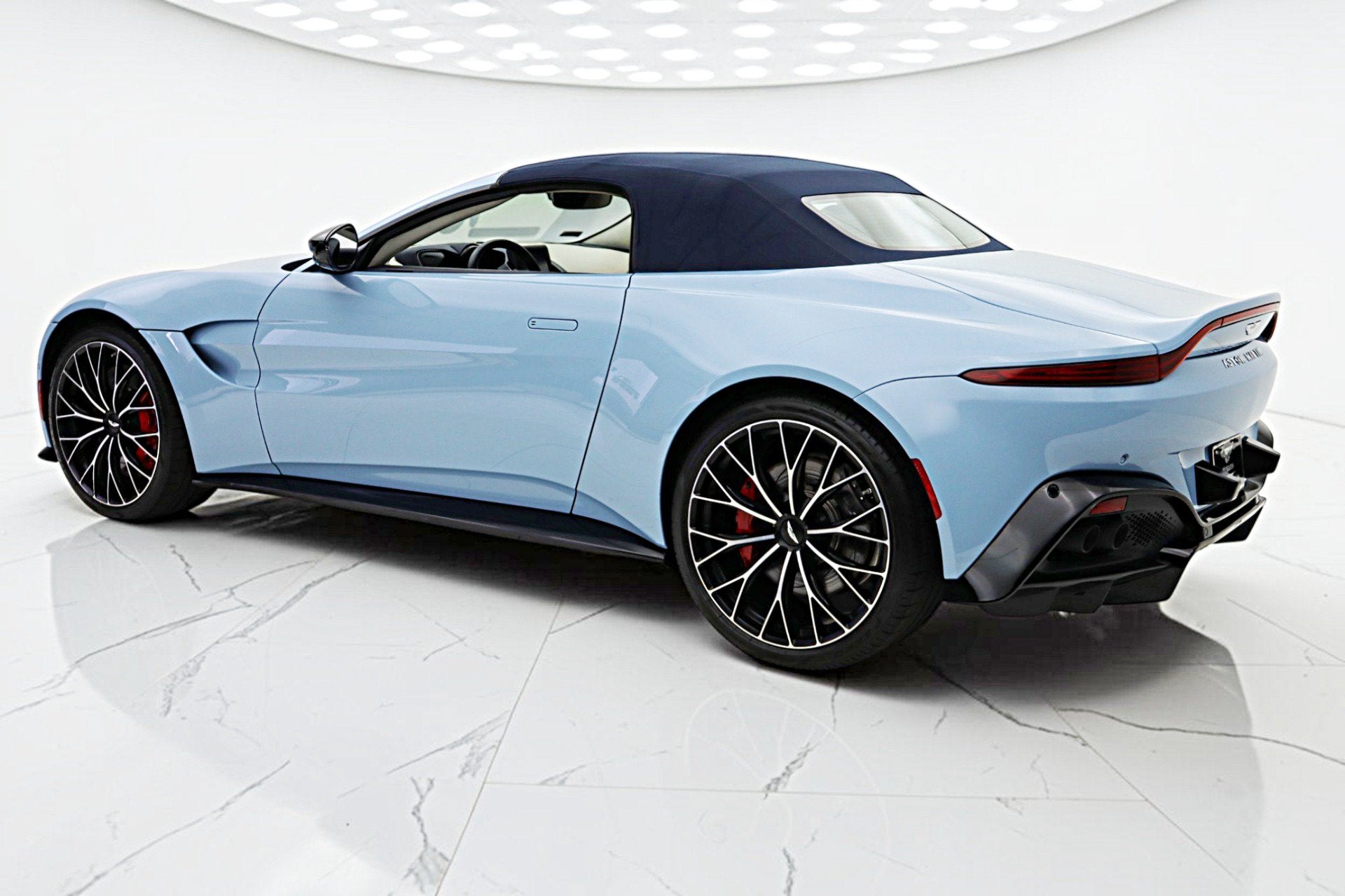 2022 Aston Martin Vantage Roadster