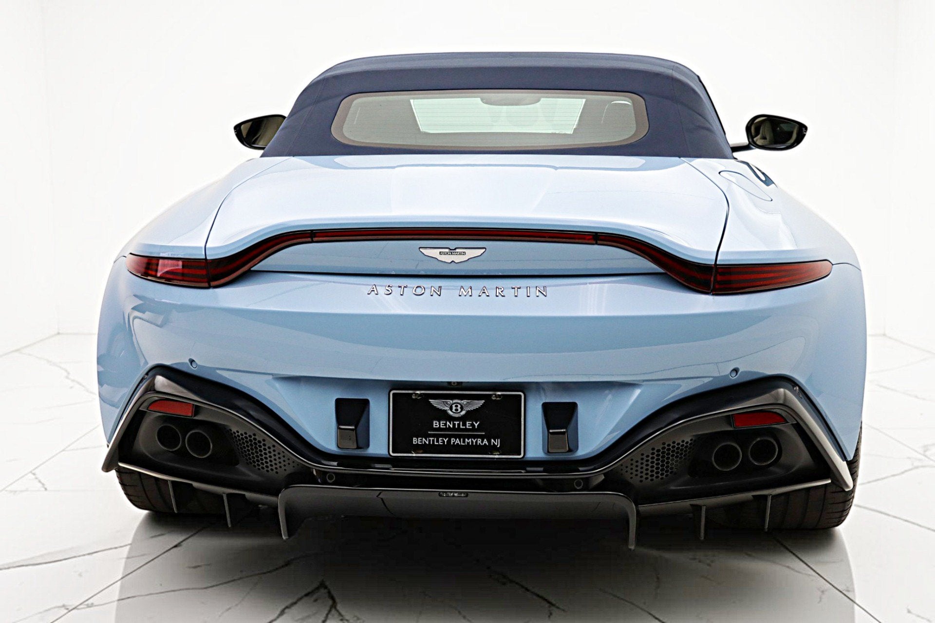 2022 Aston Martin Vantage Roadster