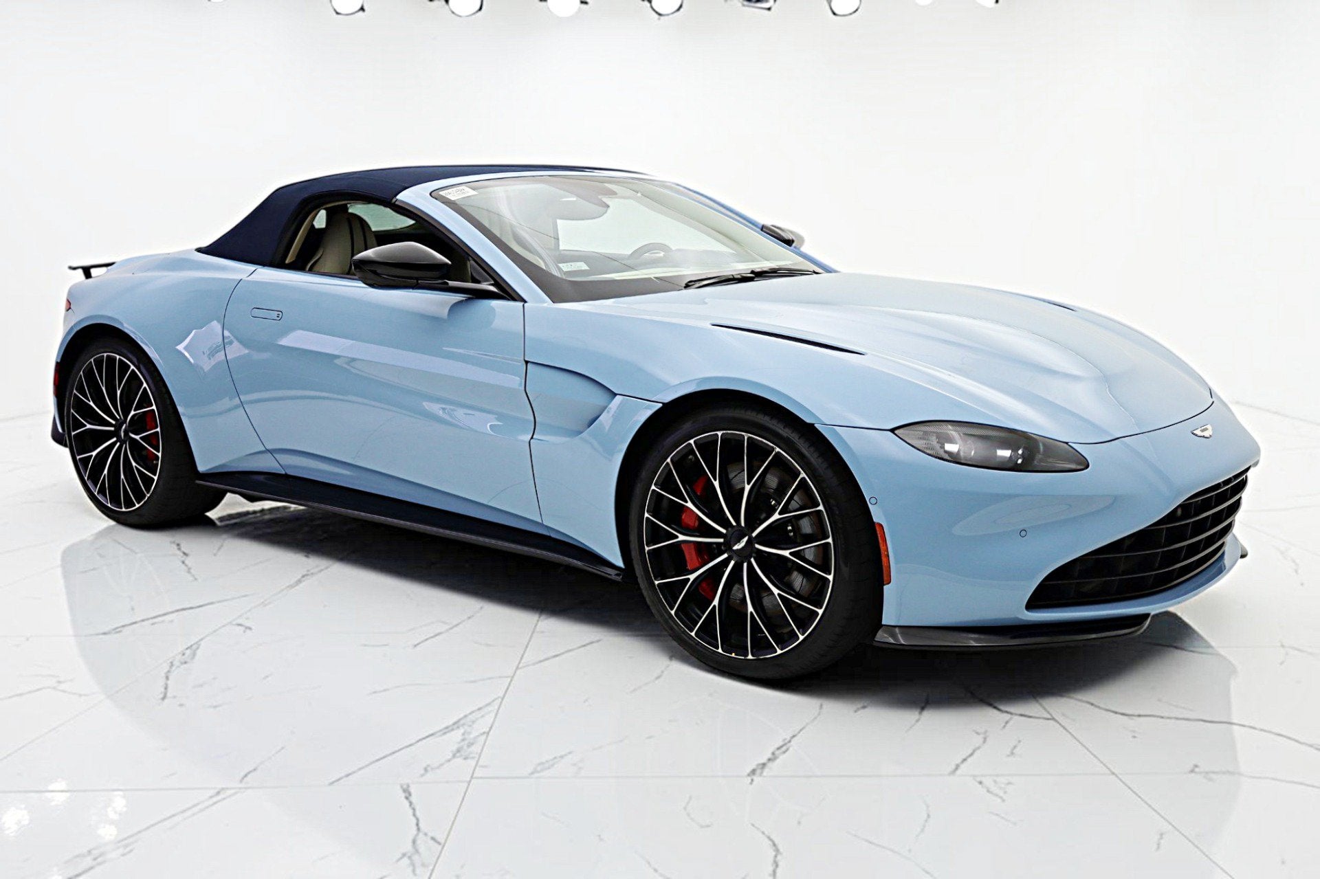 2022 Aston Martin Vantage Roadster