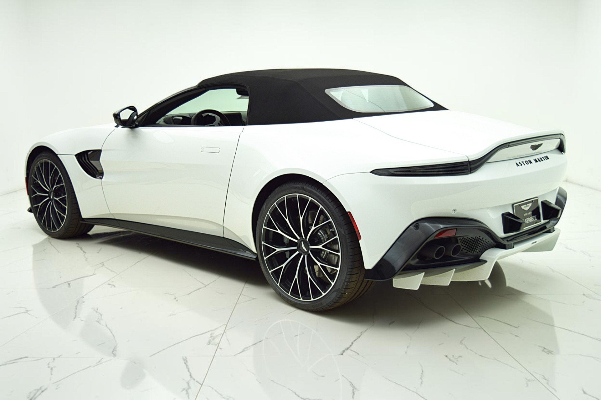 2023 Aston Martin Vantage Roadster