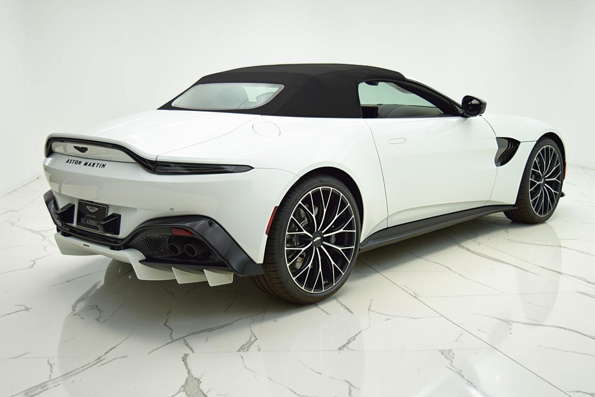 2023 Aston Martin Vantage Roadster