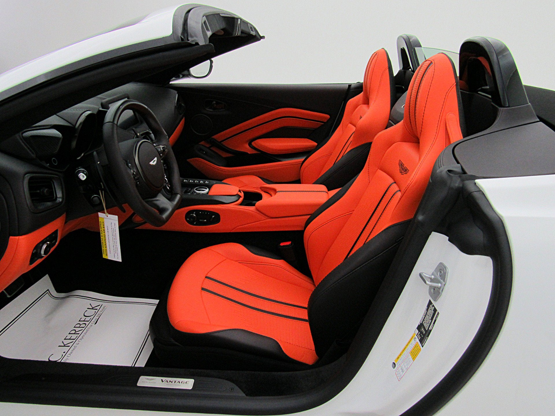 2023 Aston Martin Vantage Roadster