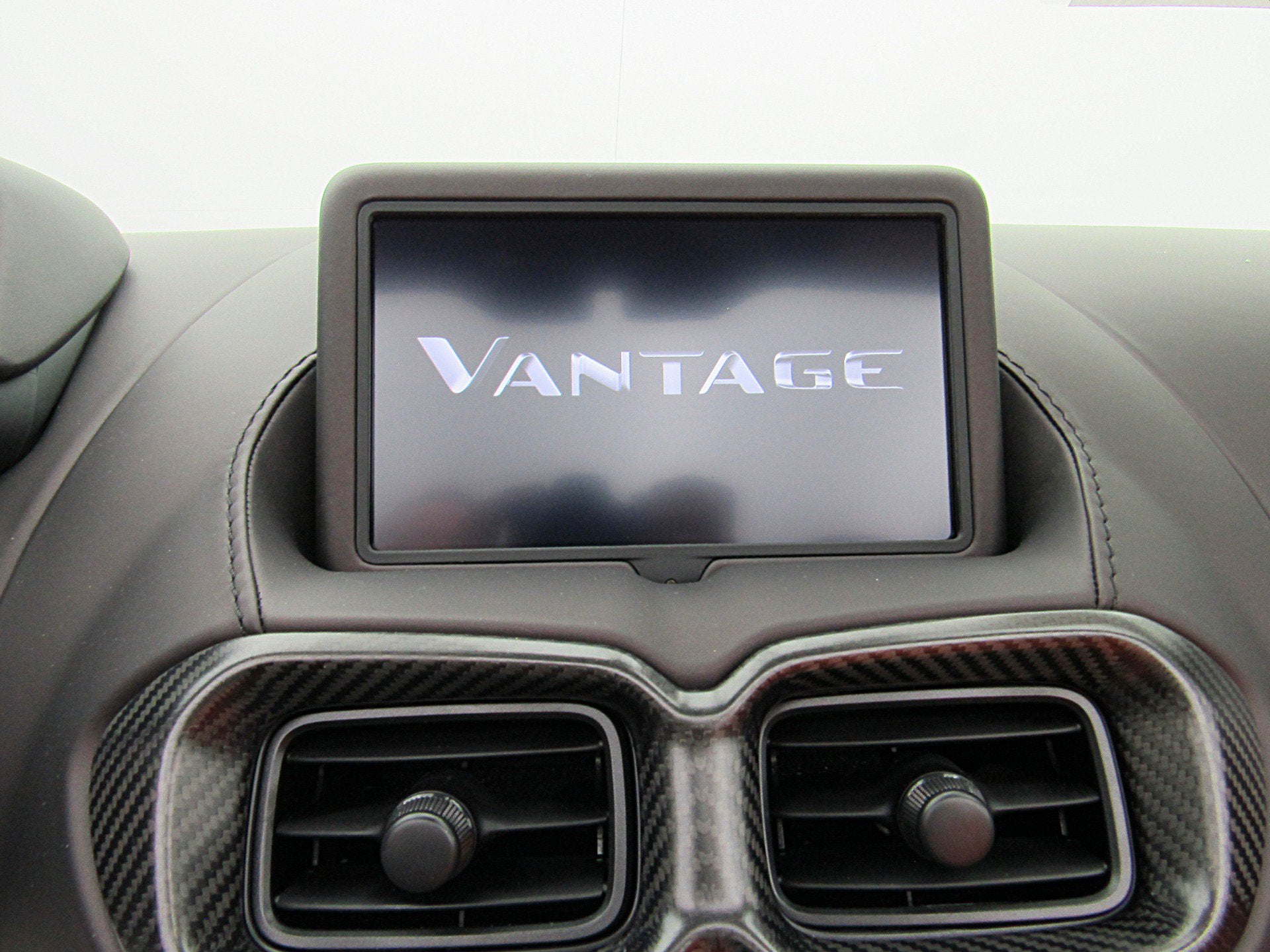 2023 Aston Martin Vantage Roadster