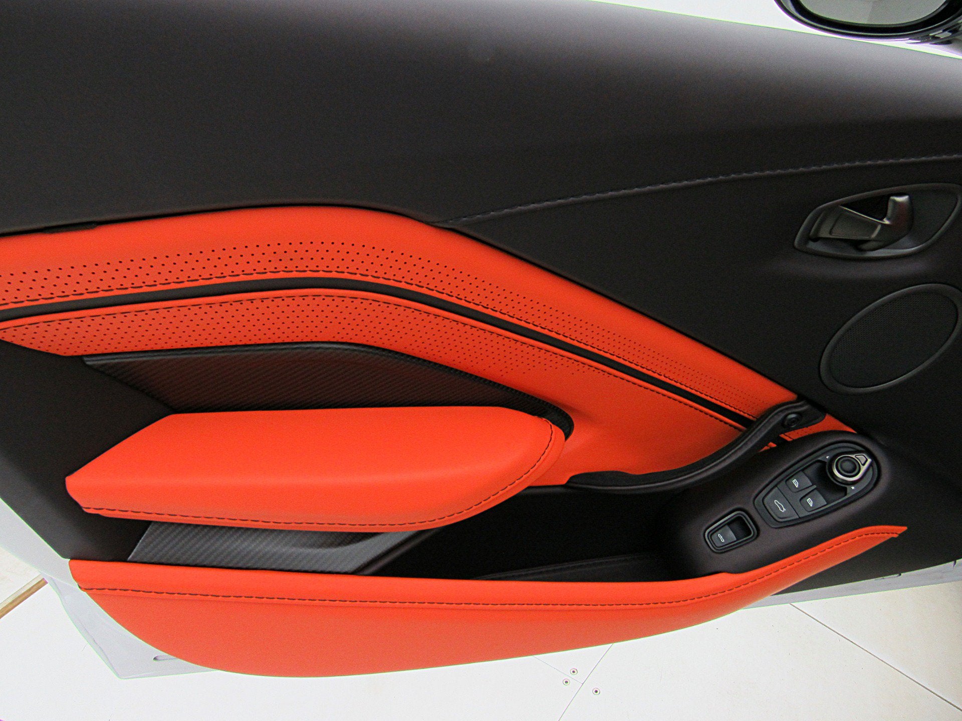 2023 Aston Martin Vantage Roadster
