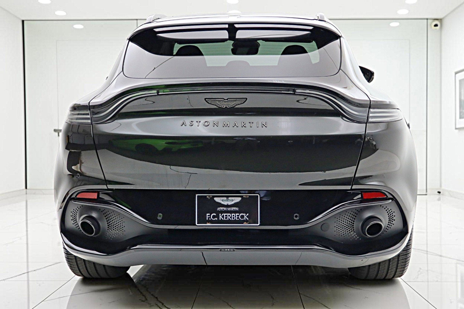 2021 Aston Martin DBX DBX