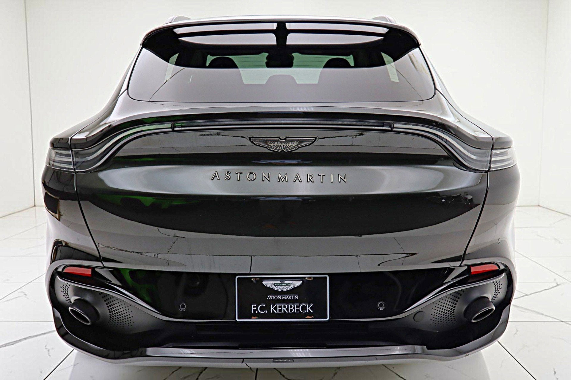 2021 Aston Martin DBX DBX
