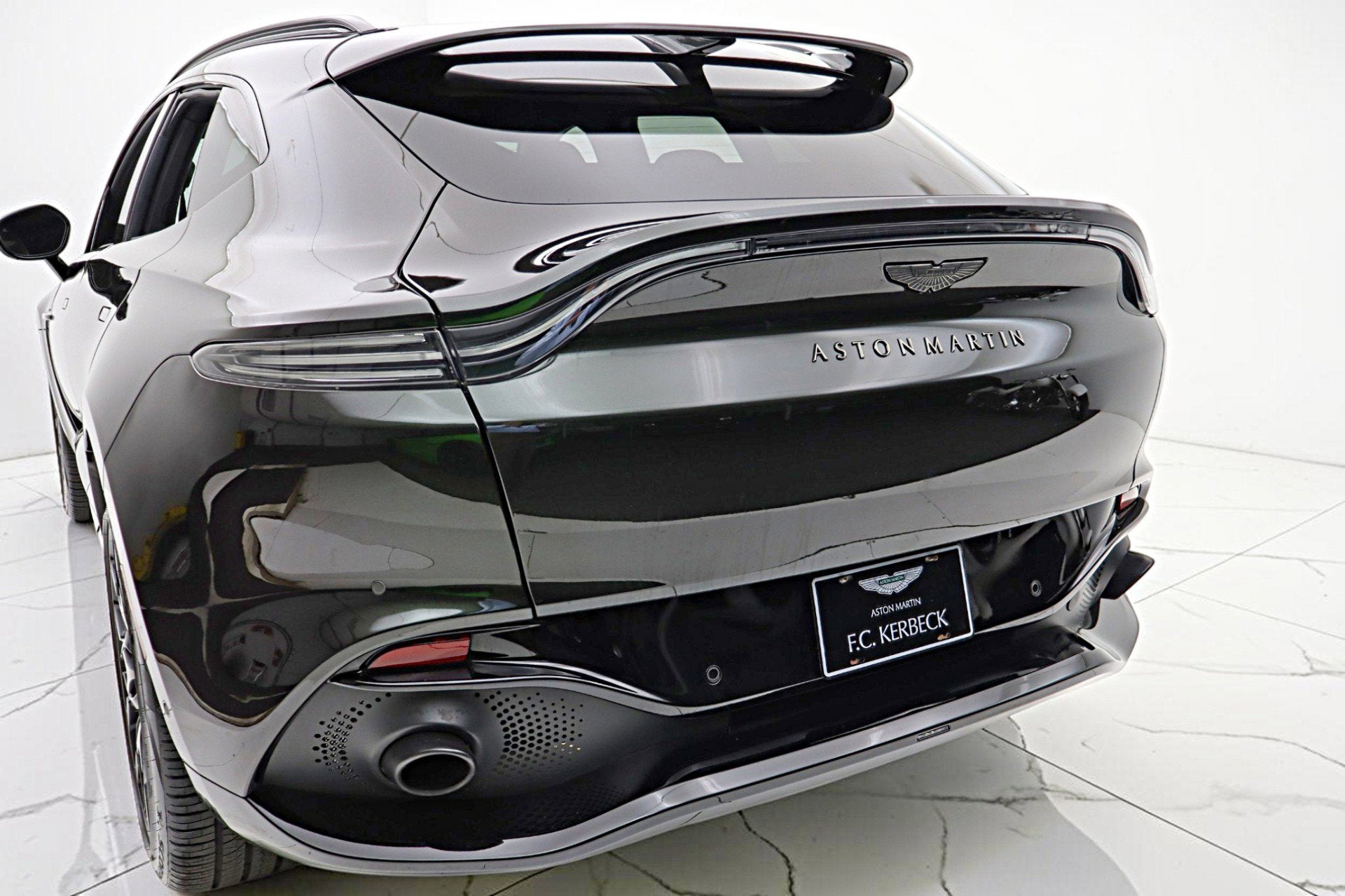 2021 Aston Martin DBX DBX
