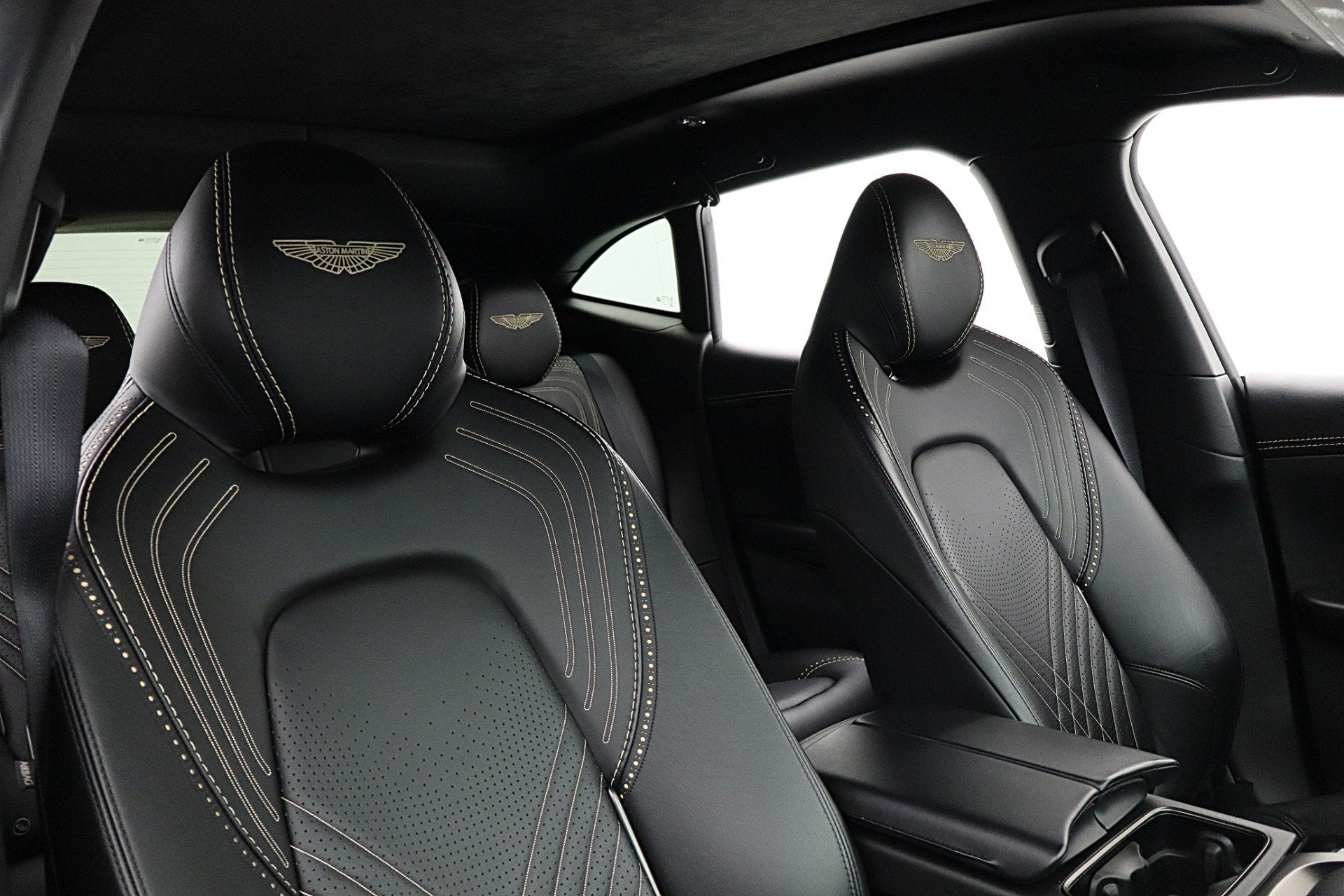 2021 Aston Martin DBX DBX