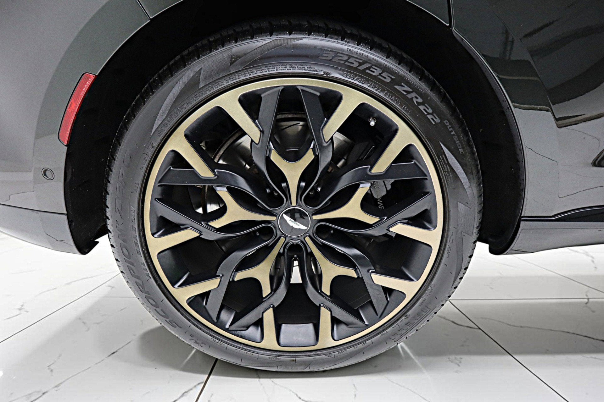 2021 Aston Martin DBX DBX