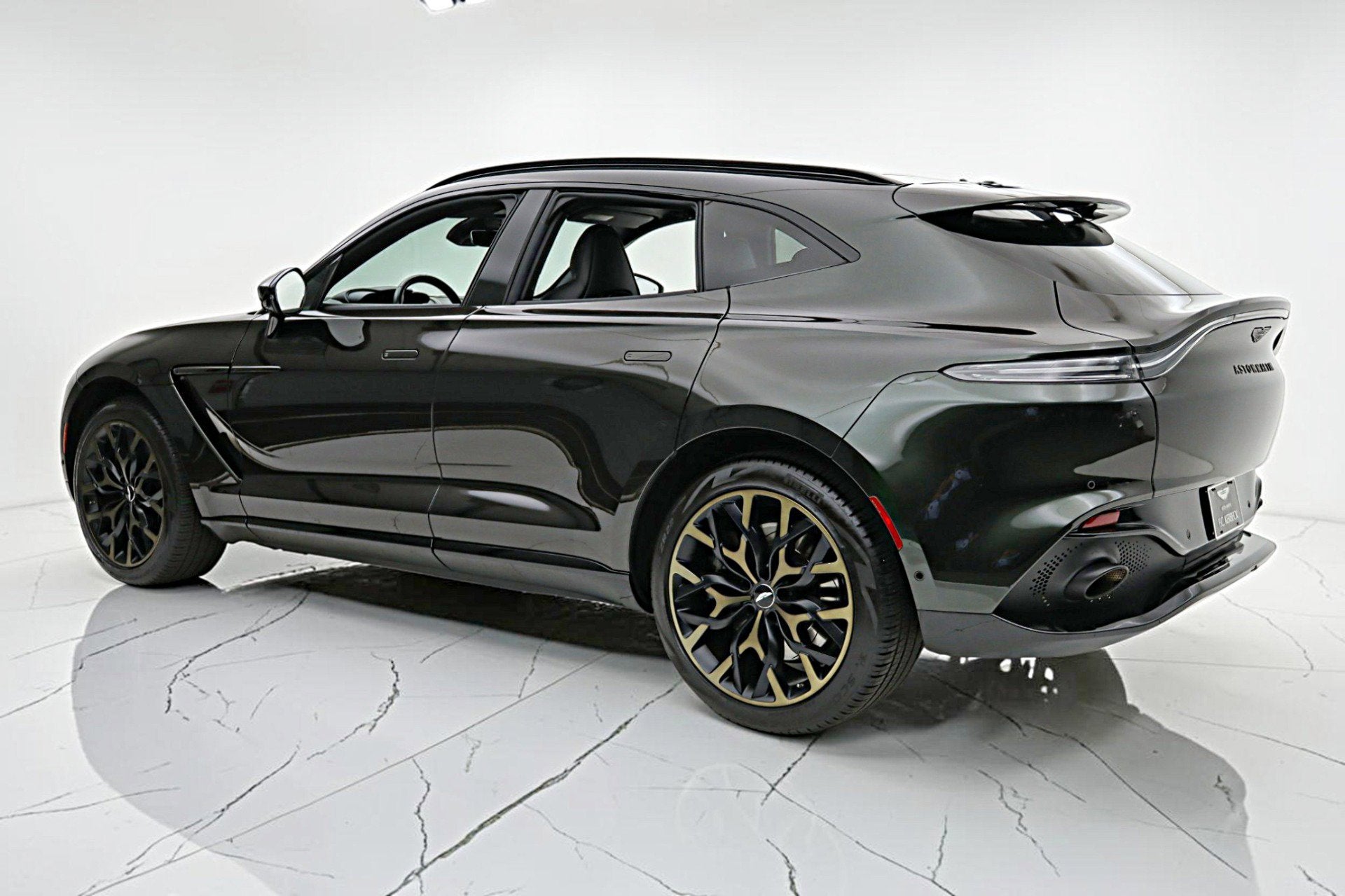 2021 Aston Martin DBX DBX