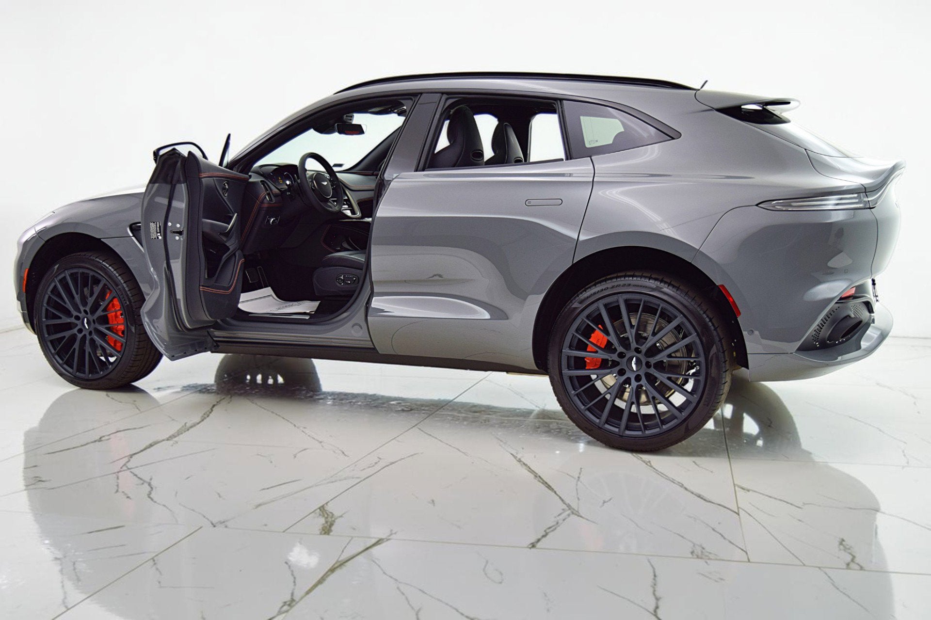 2023 Aston Martin DBX AWD