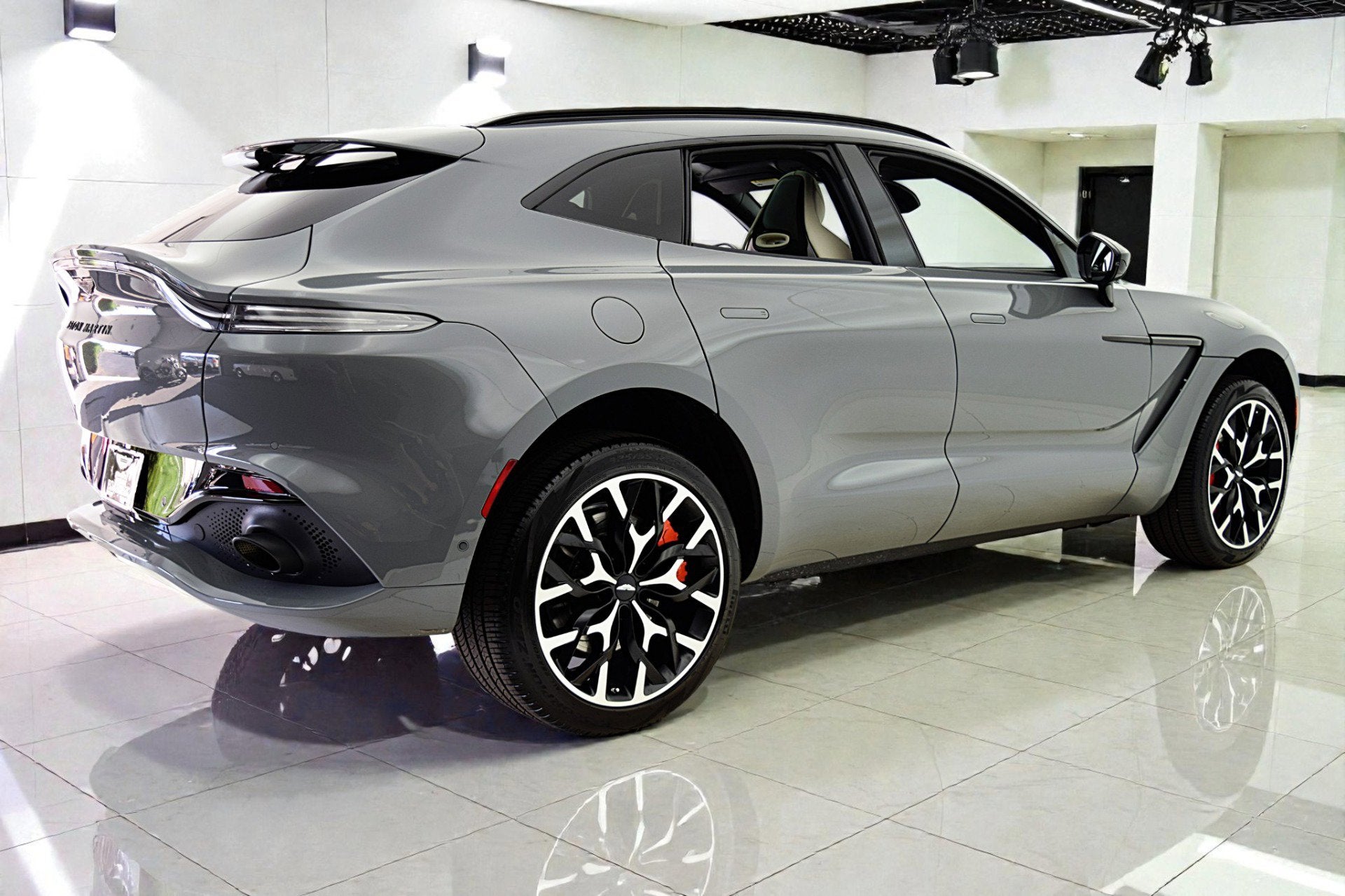 2022 Aston Martin DBX DBX