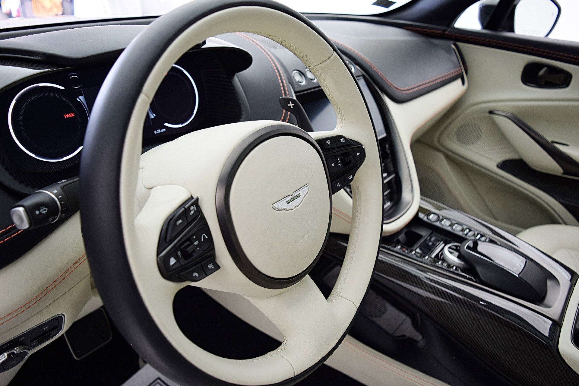 2022 Aston Martin DBX DBX