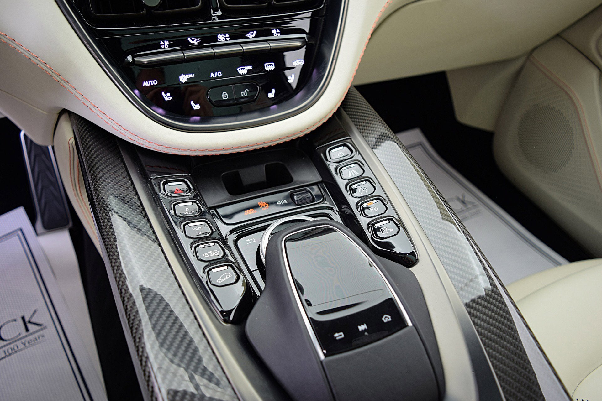 2022 Aston Martin DBX DBX