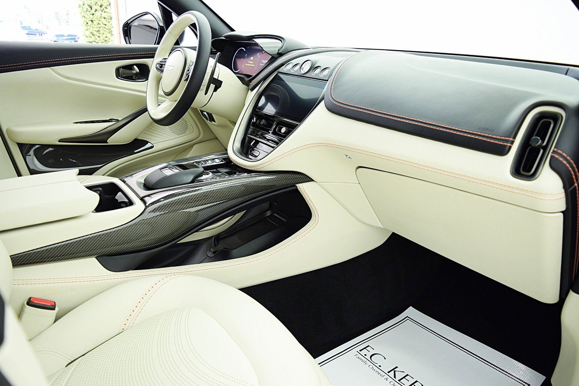 2022 Aston Martin DBX DBX