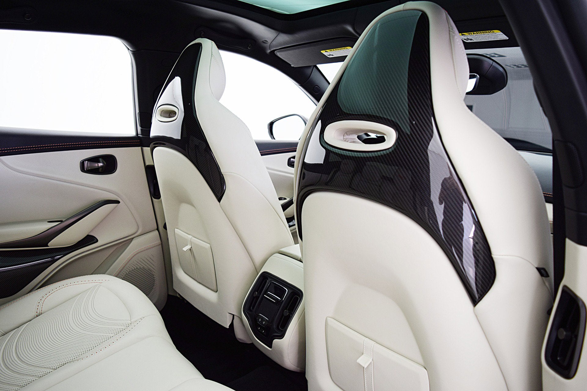 2022 Aston Martin DBX DBX