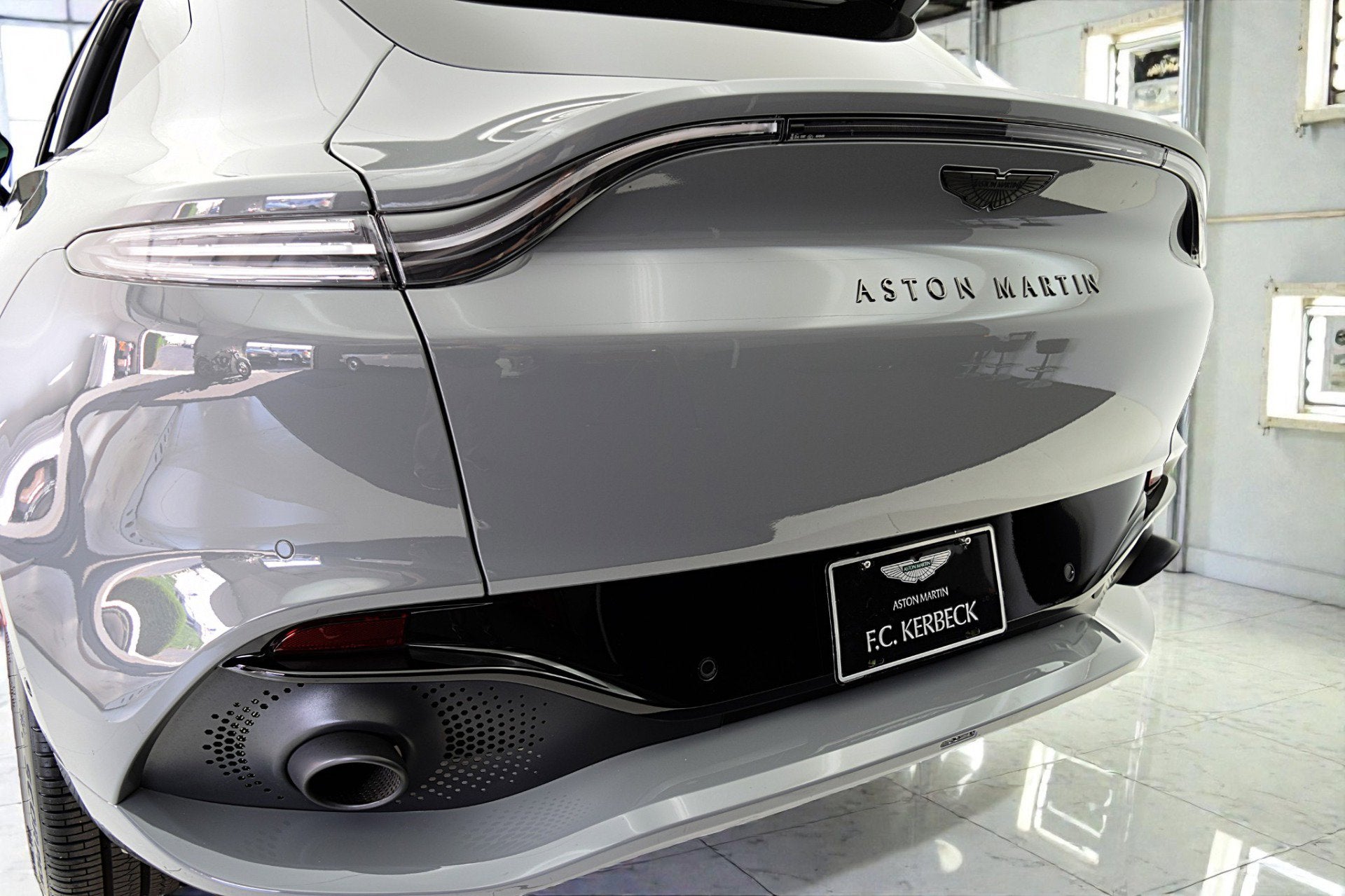 2022 Aston Martin DBX DBX