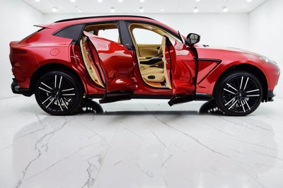 2023 Aston Martin DBX 707