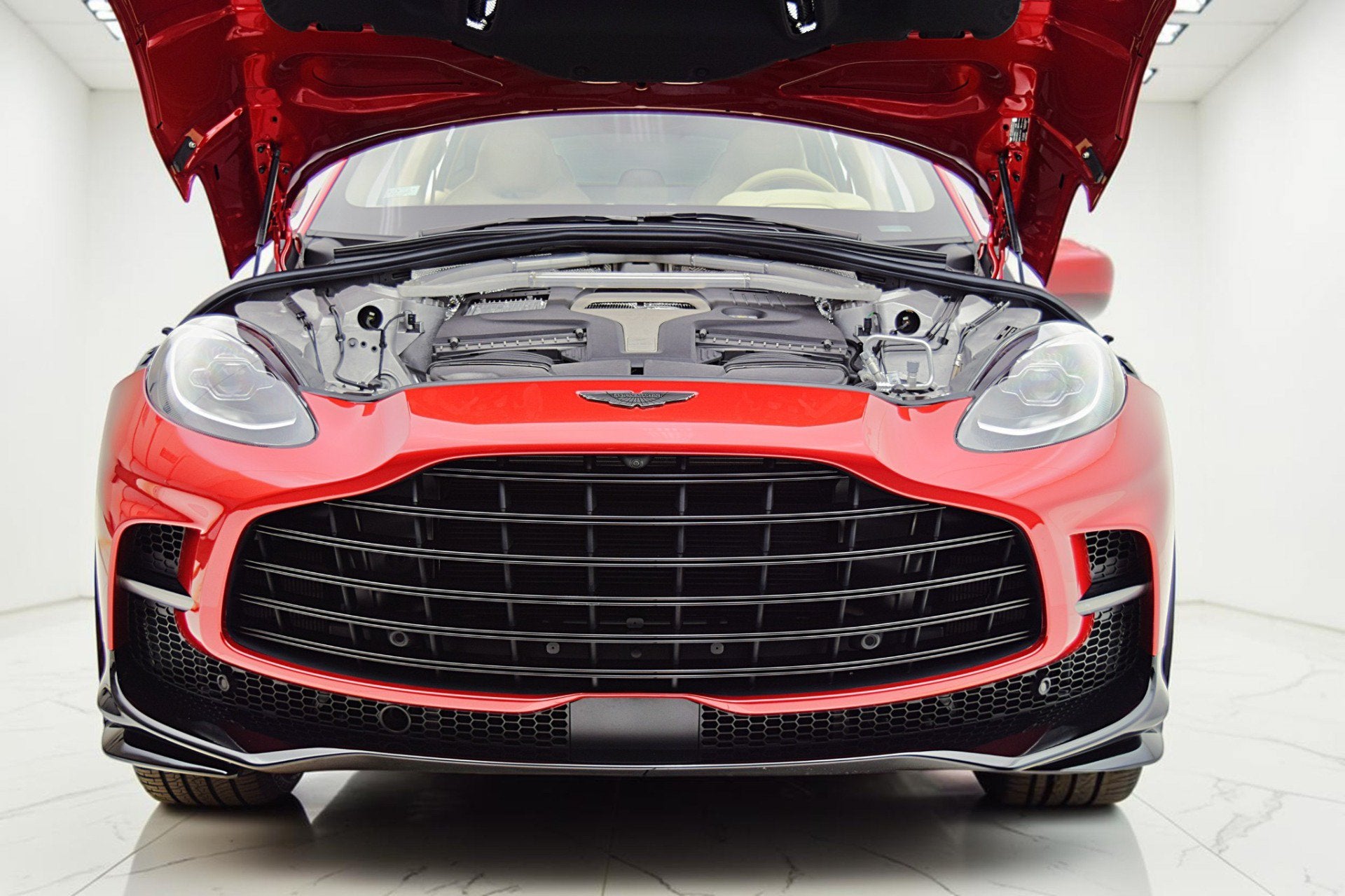 2023 Aston Martin DBX 707